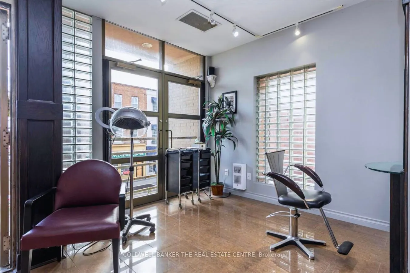 50 Dunlop Street E, #200