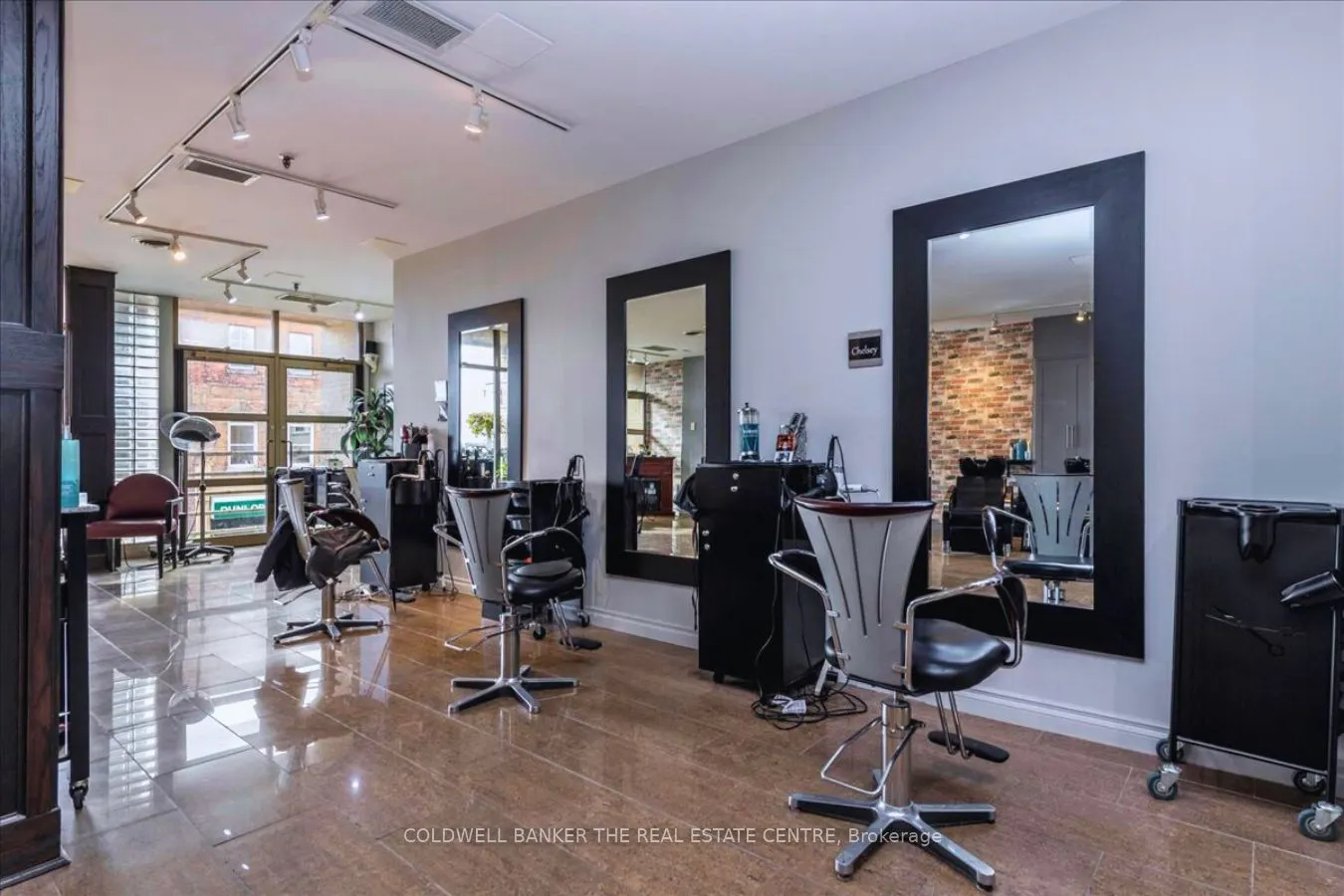 50 Dunlop Street E, #200