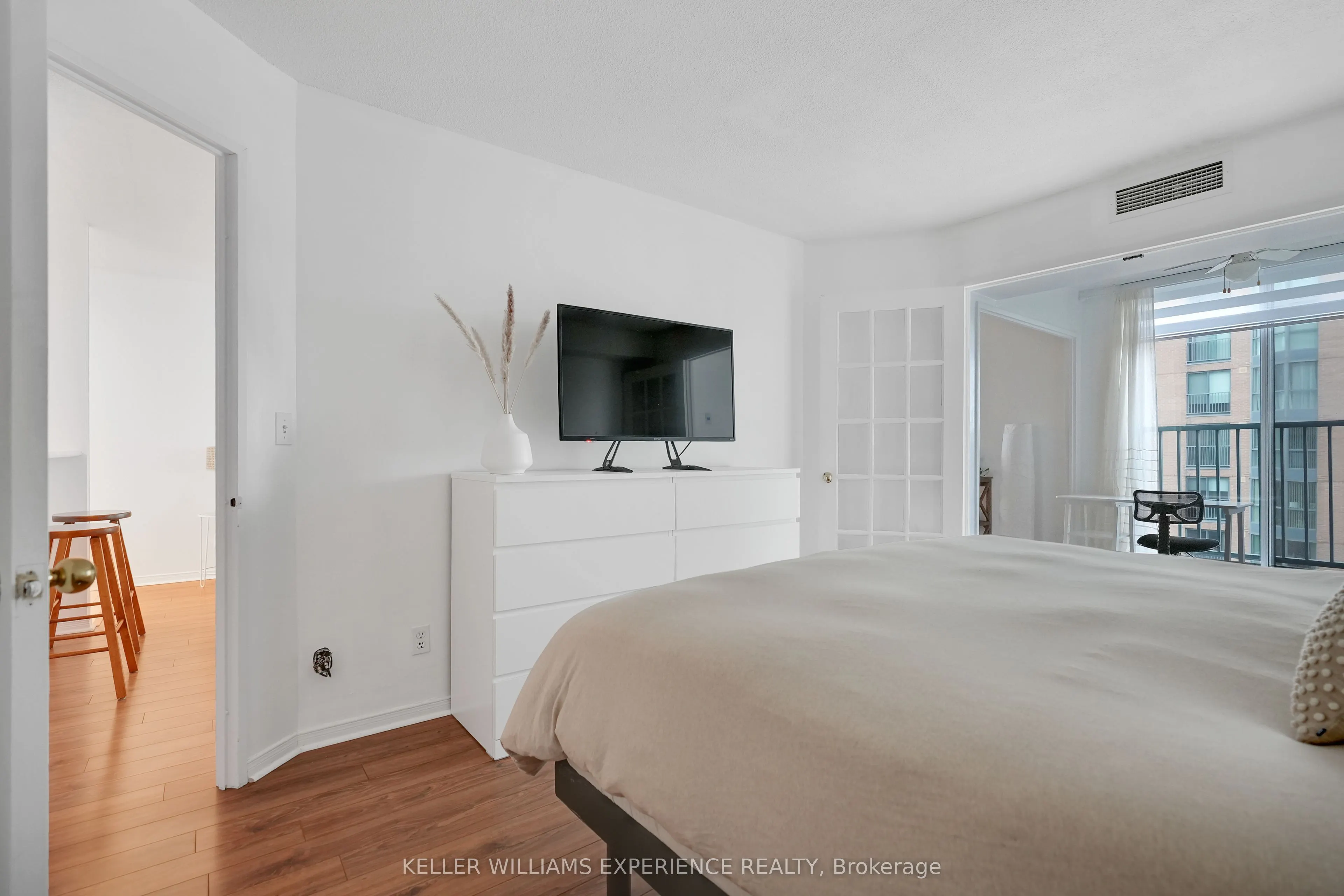 150 Dunlop Street E, #903