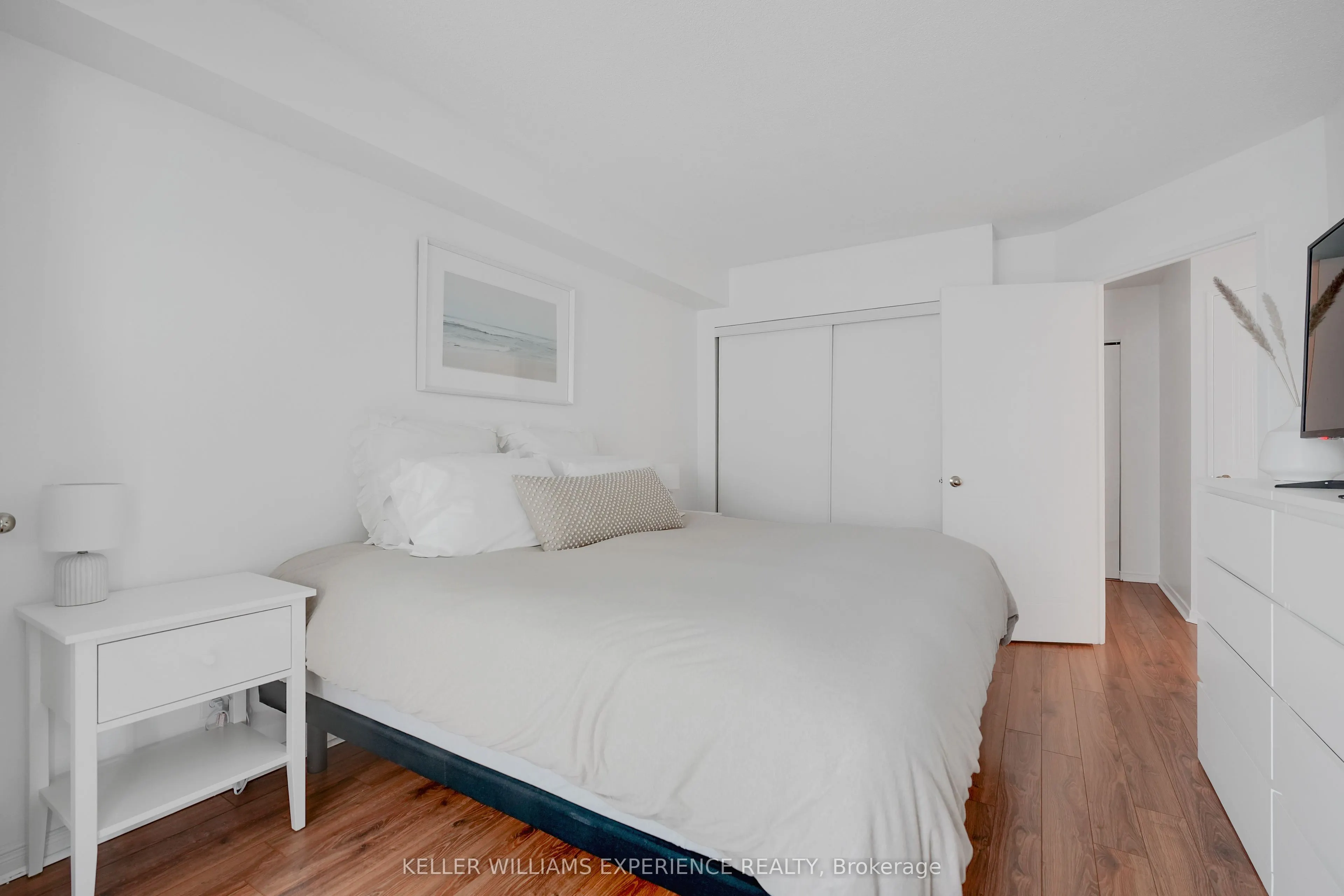 150 Dunlop Street E, #903