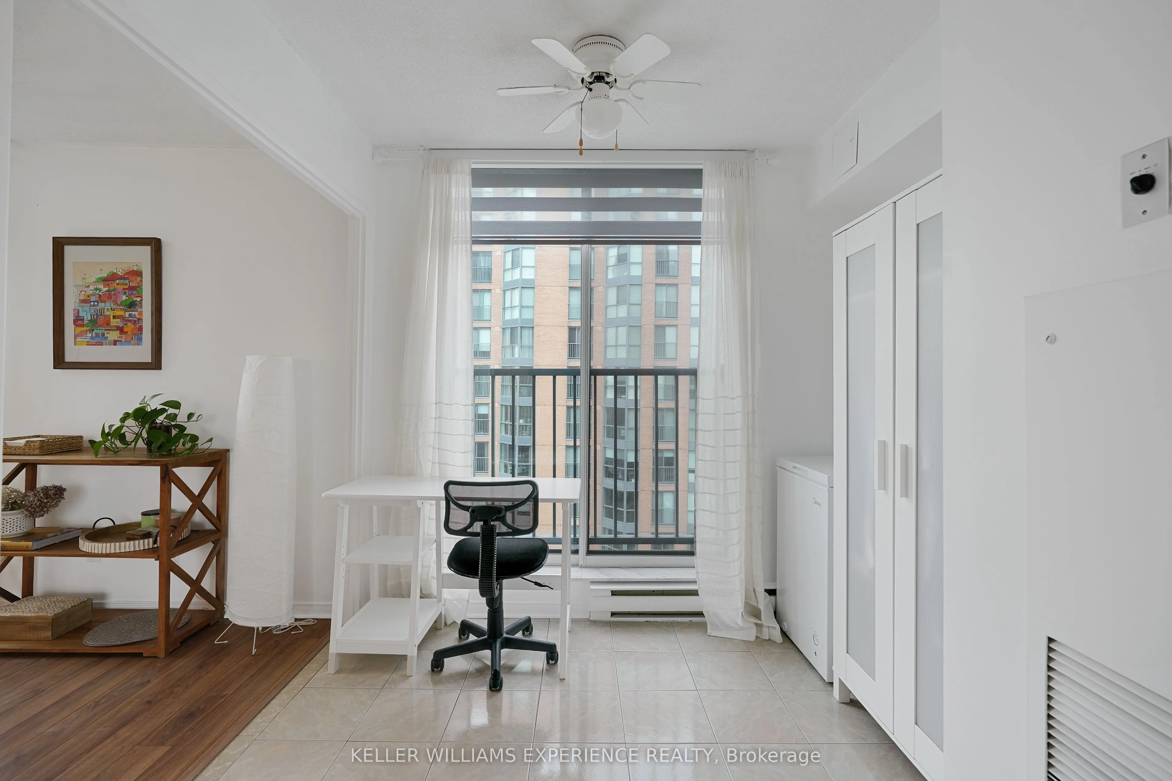 150 Dunlop Street E, #903