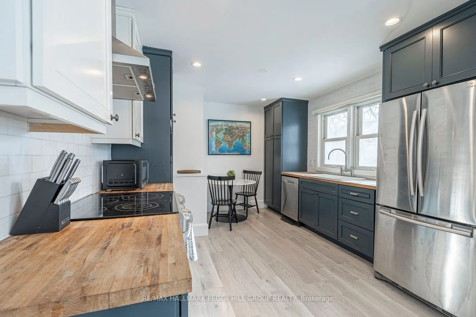 54 Sophia Street E, #Main