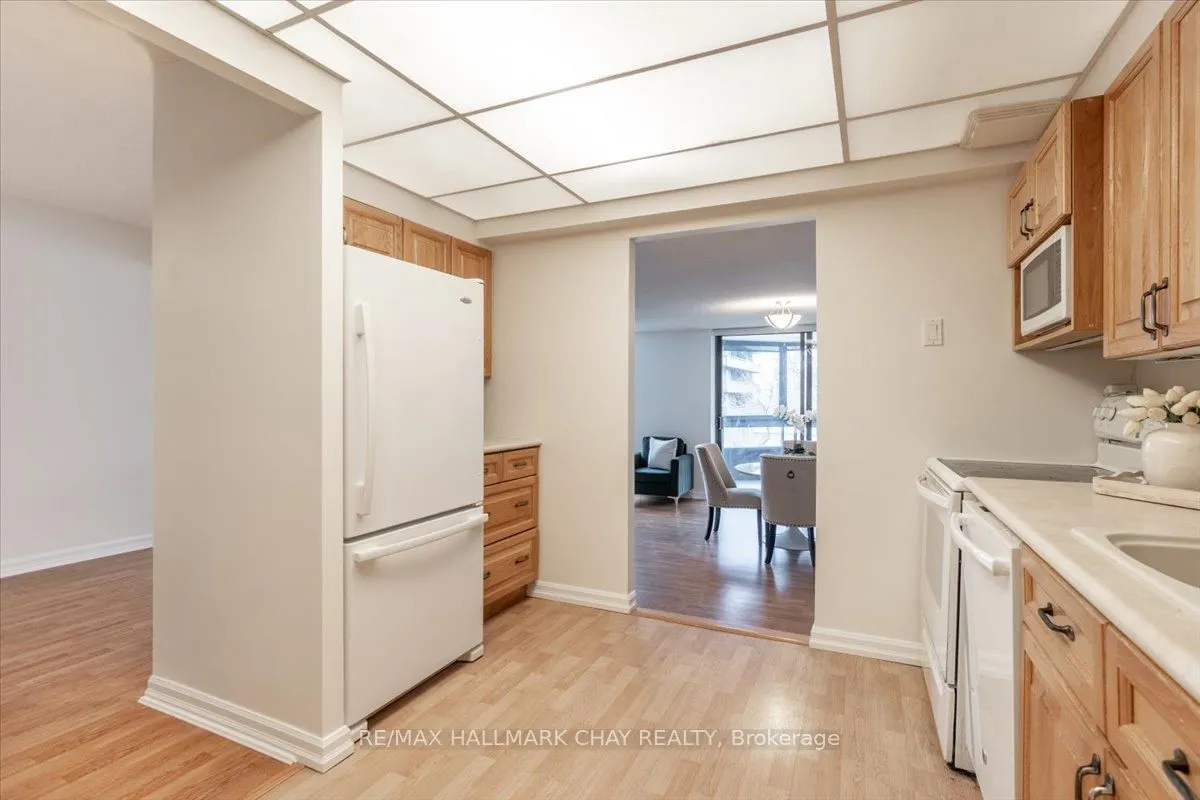 181 Collier Street, #204