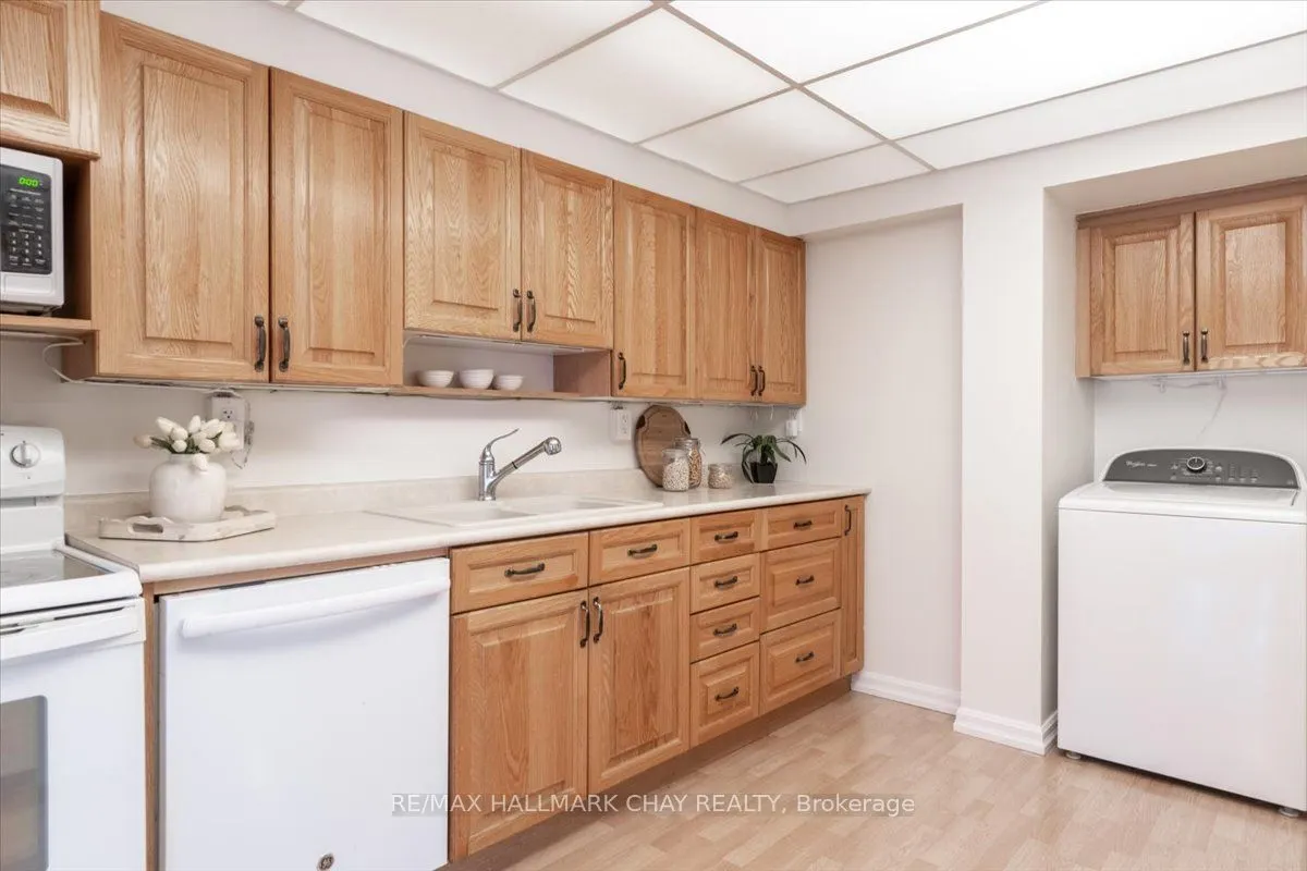 181 Collier Street, #204