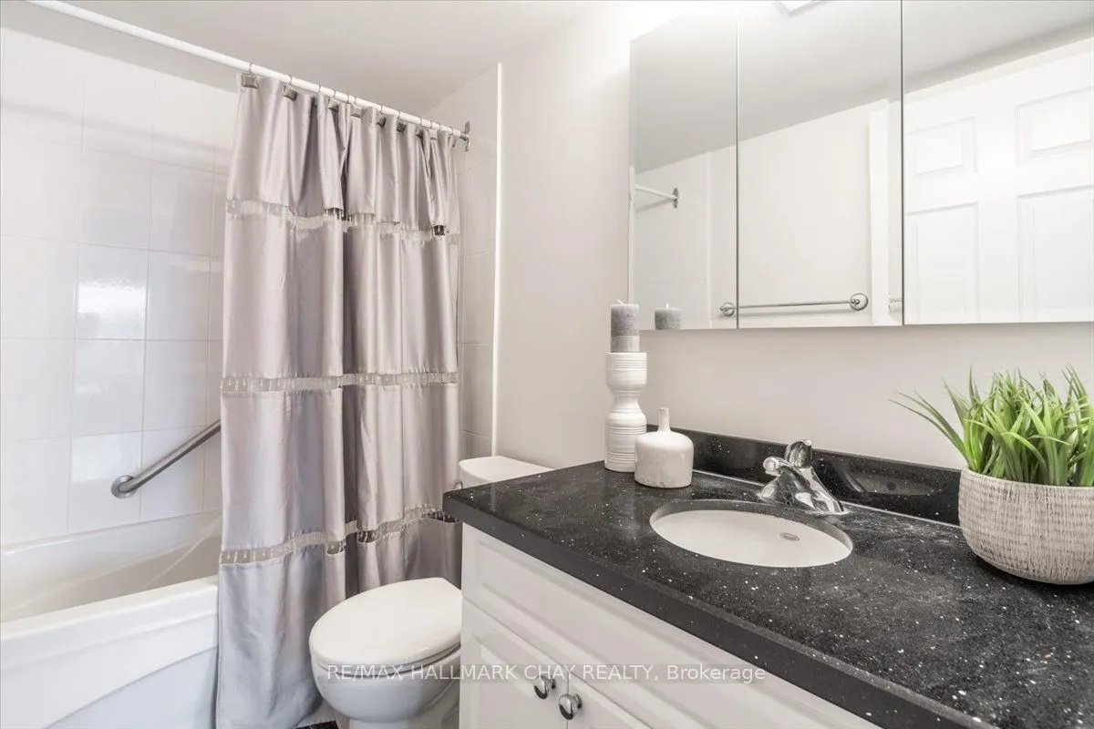 181 Collier Street, #204