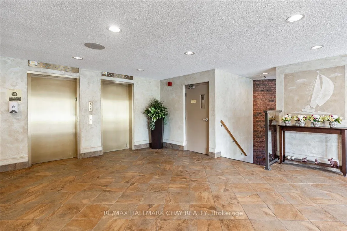 181 Collier Street, #204