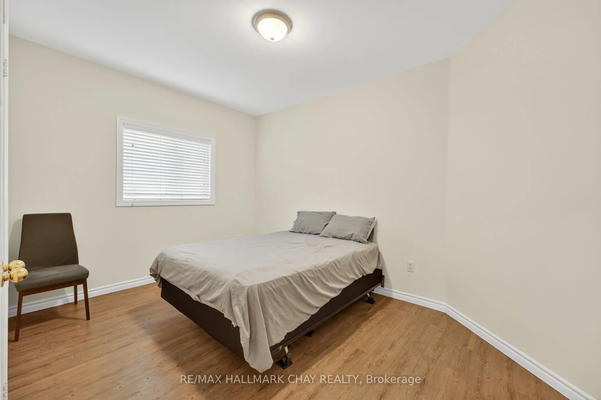 158 Pringle Drive, #Upper