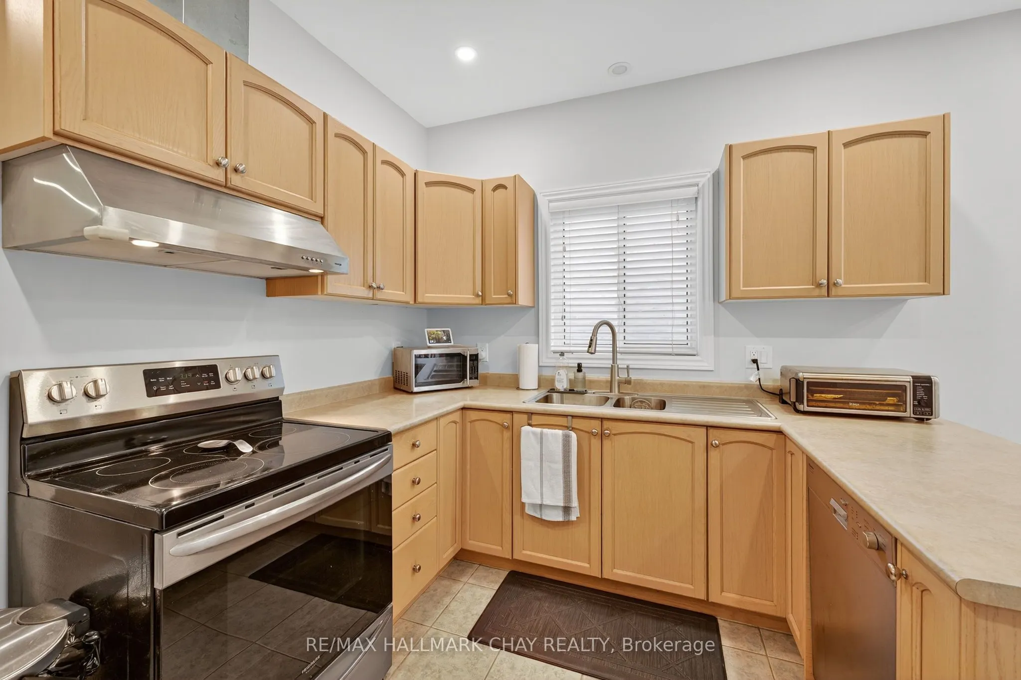 158 Pringle Drive, #Upper