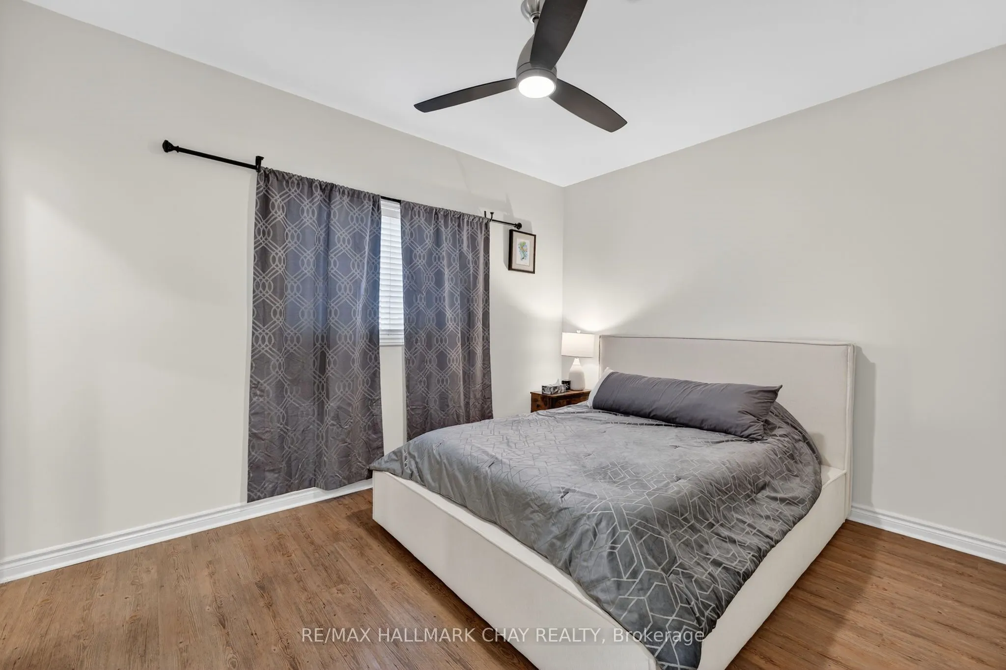 158 Pringle Drive, #Upper