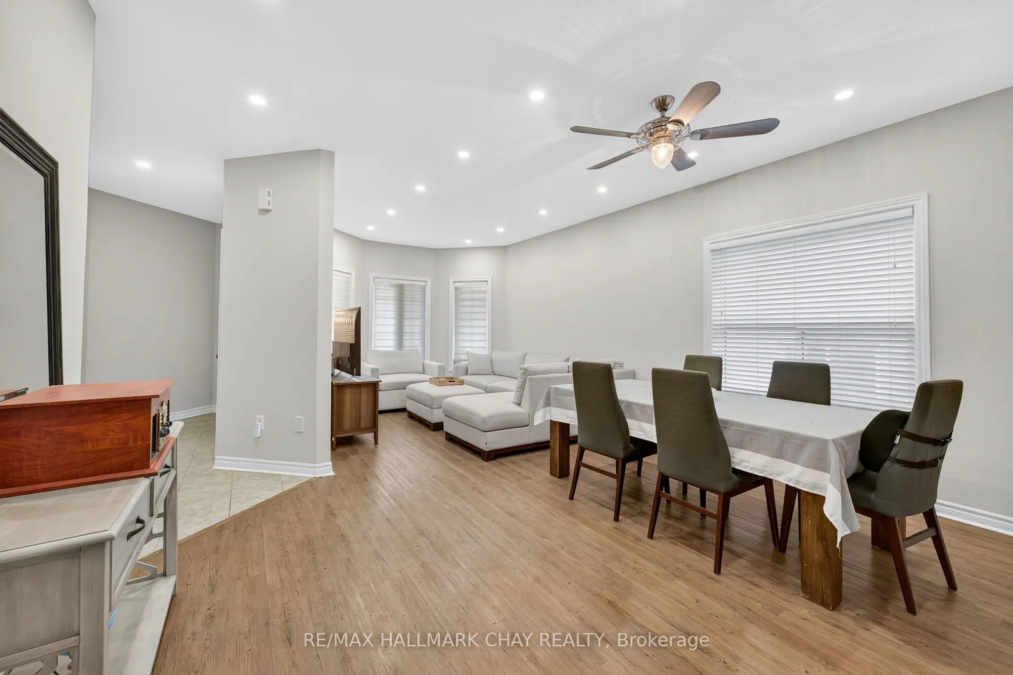 158 Pringle Drive, #Upper