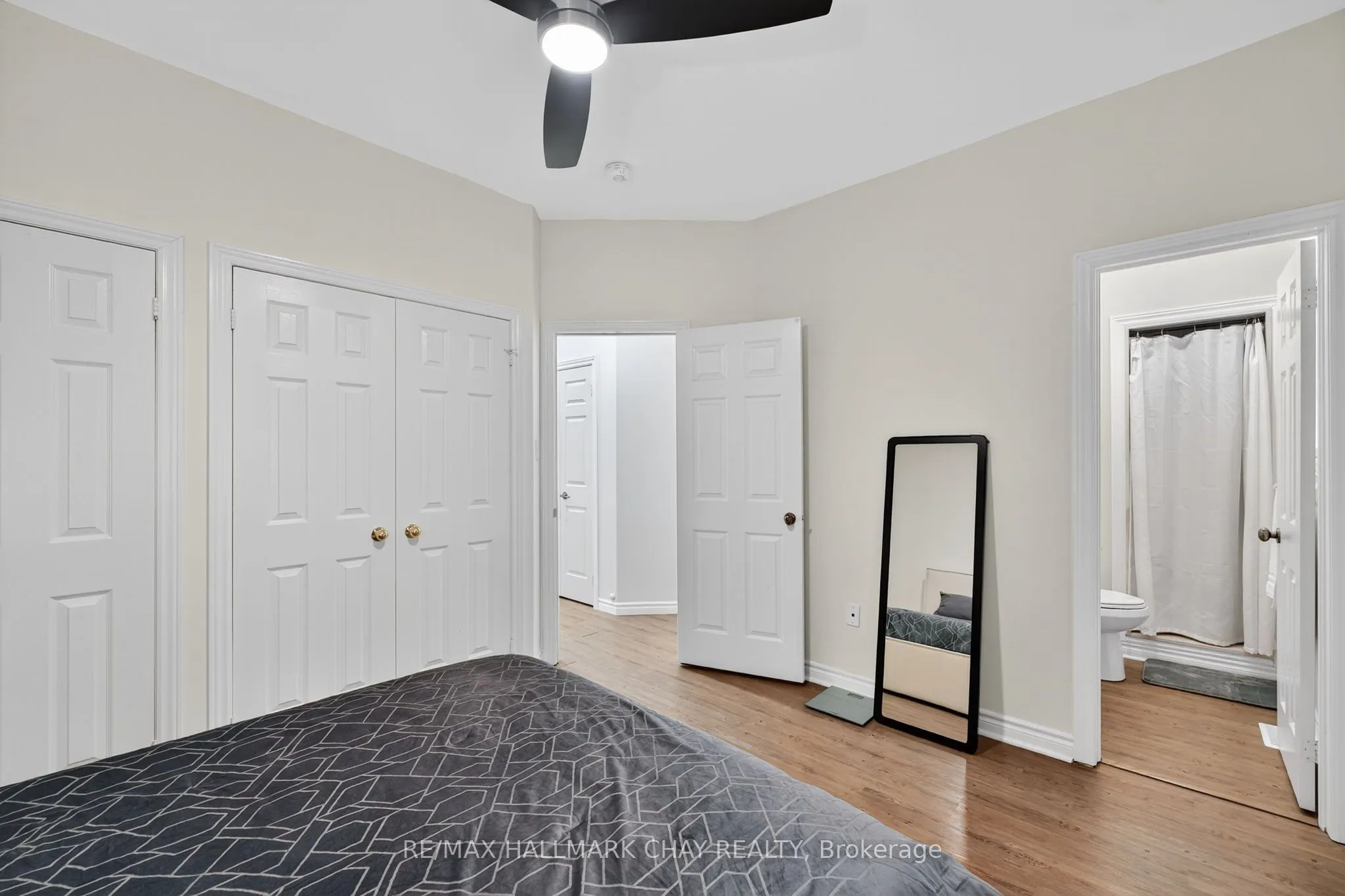 158 Pringle Drive, #Upper