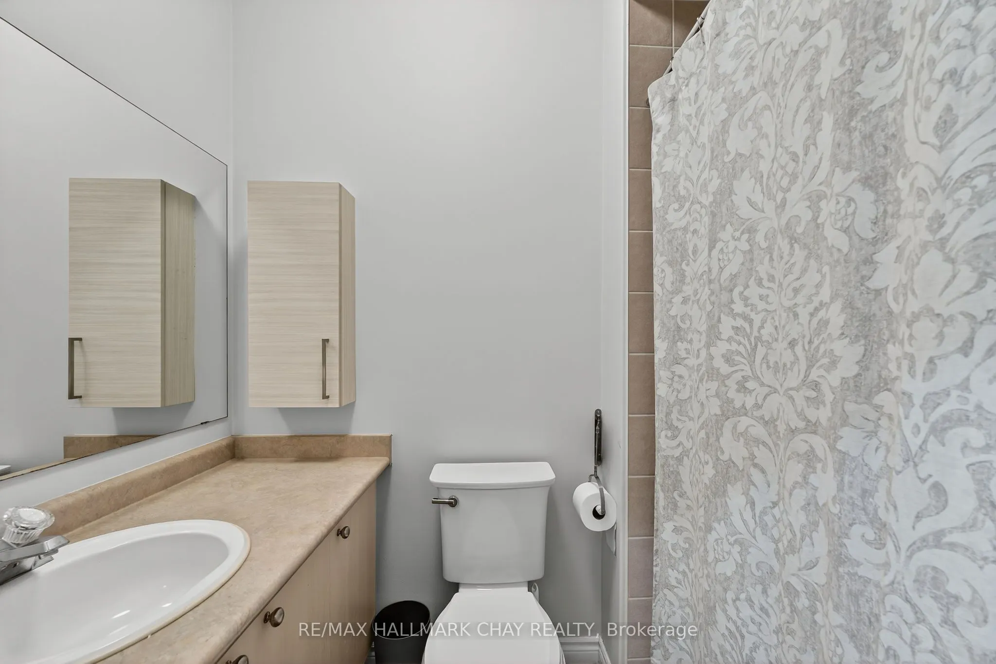 158 Pringle Drive, #Upper