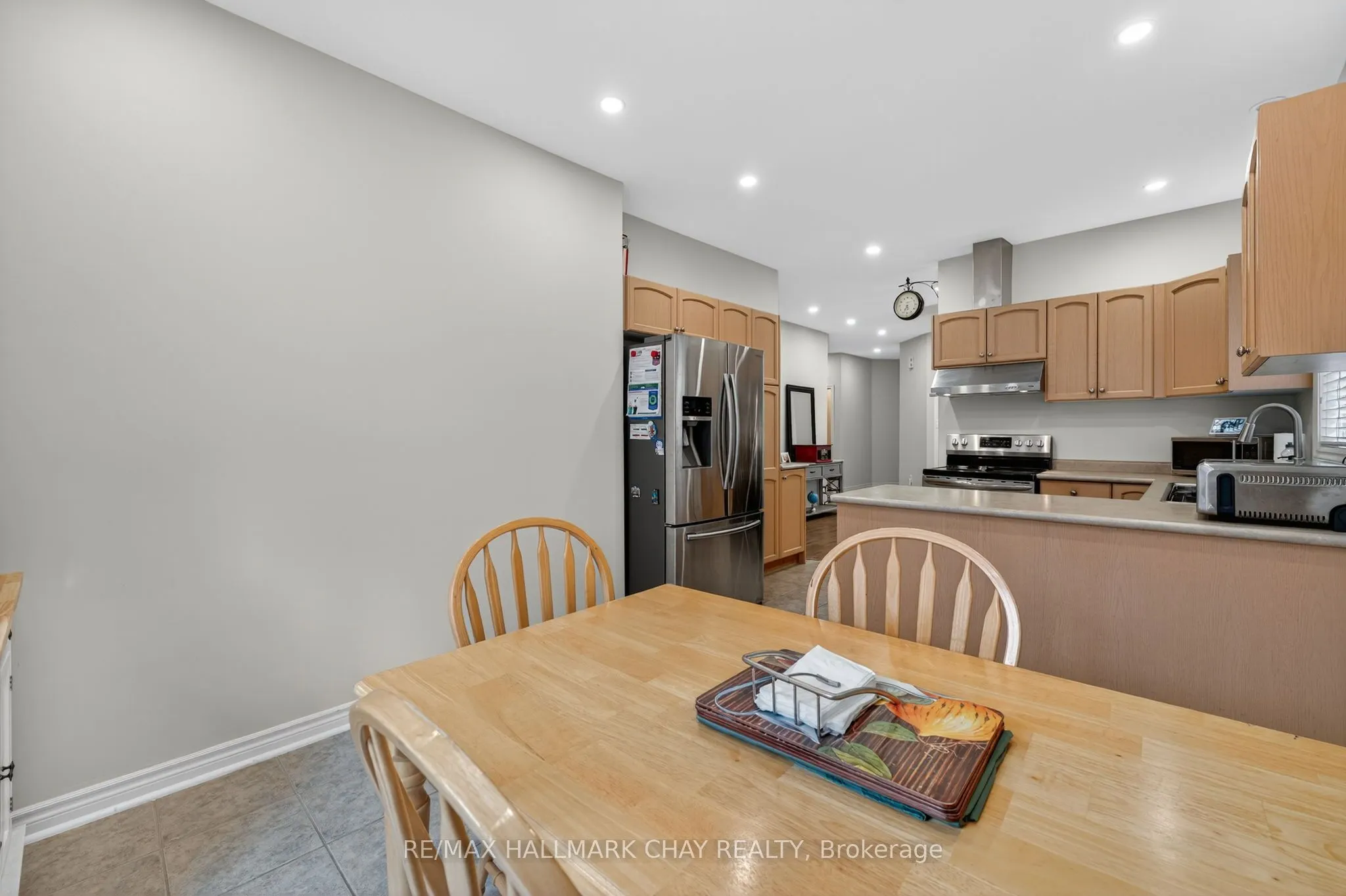 158 Pringle Drive, #Upper