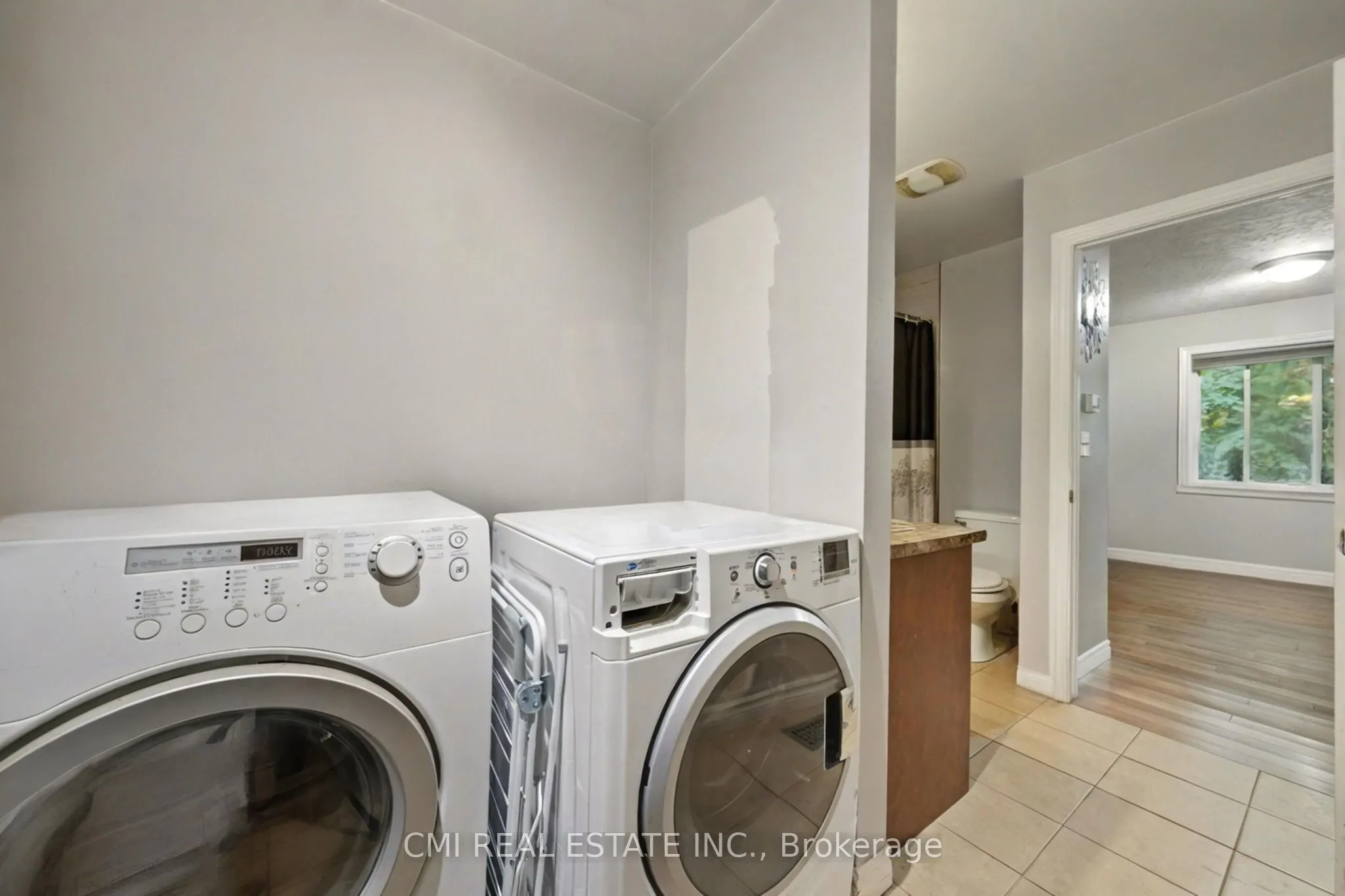 511 Thomas Street, #1