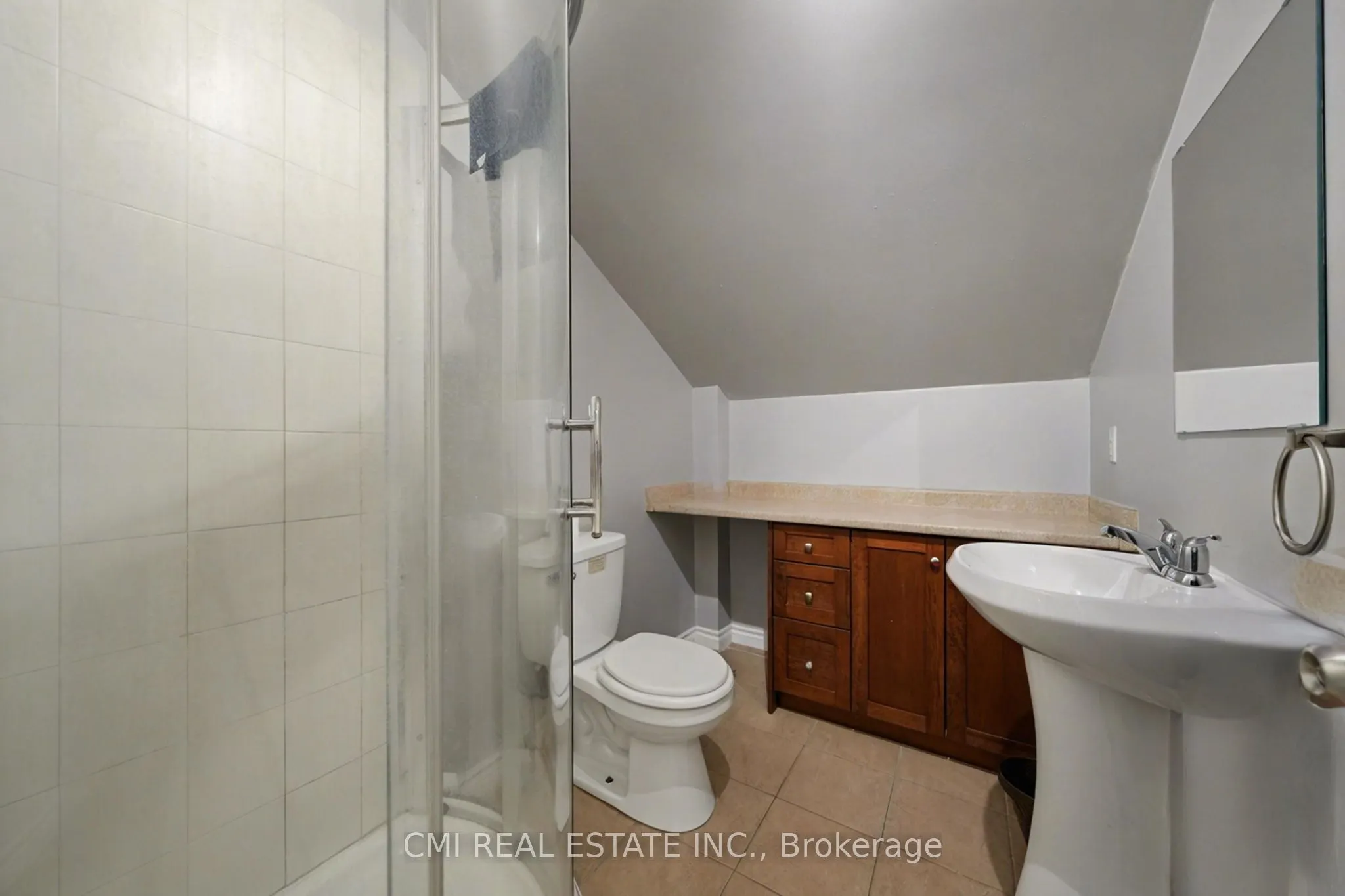 511 Thomas Street, #1