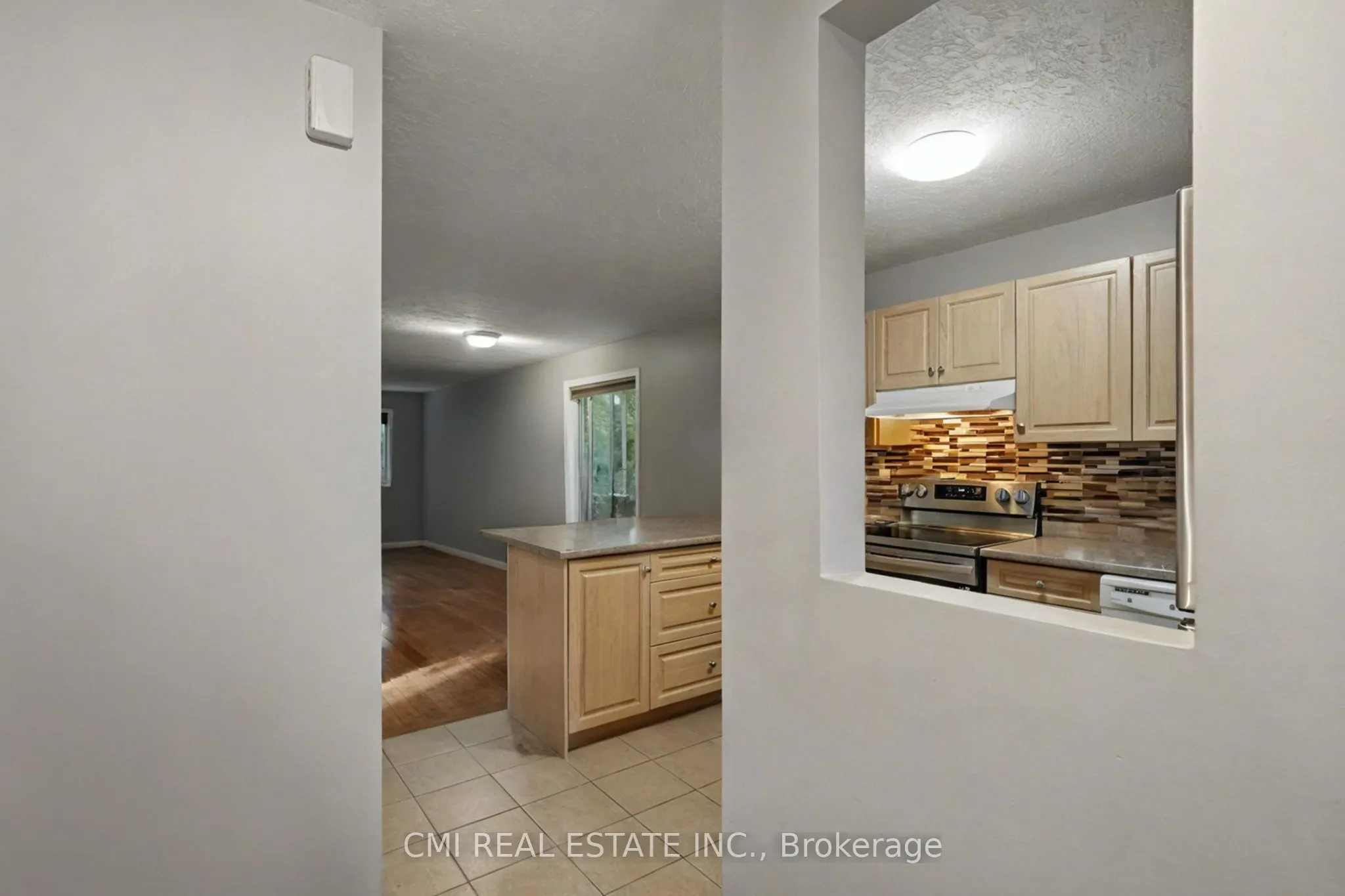 511 Thomas Street, #1