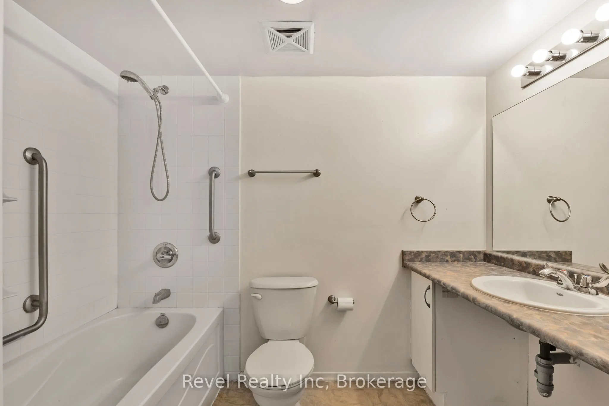 333 LAFONTAINE Road W, #105