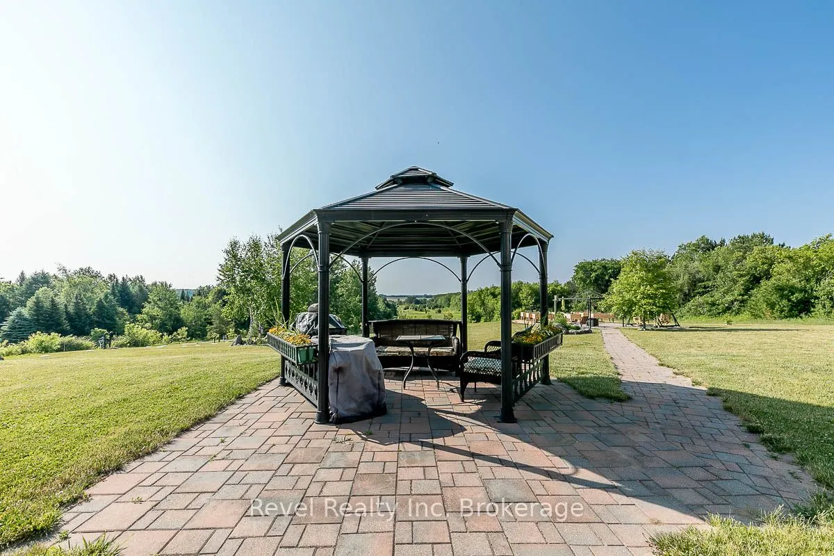 333 LAFONTAINE Road W, #105