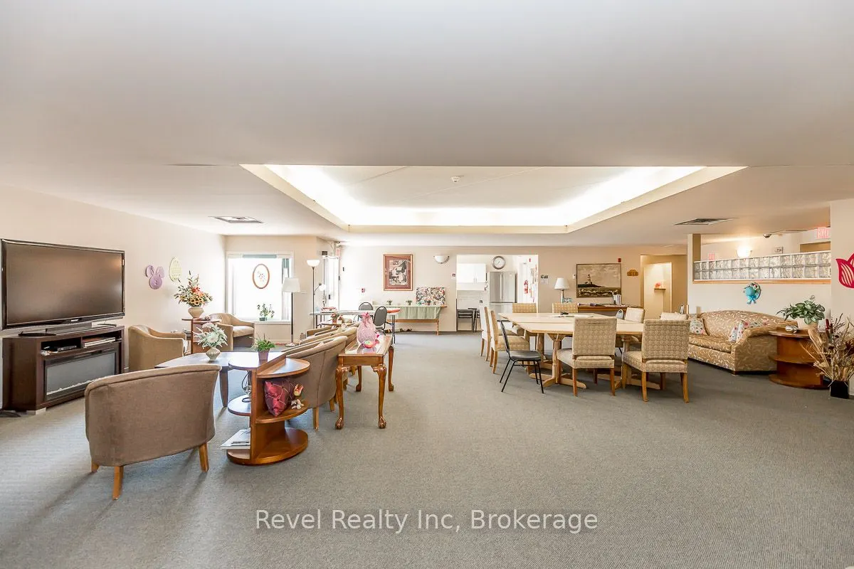 333 LAFONTAINE Road W, #105