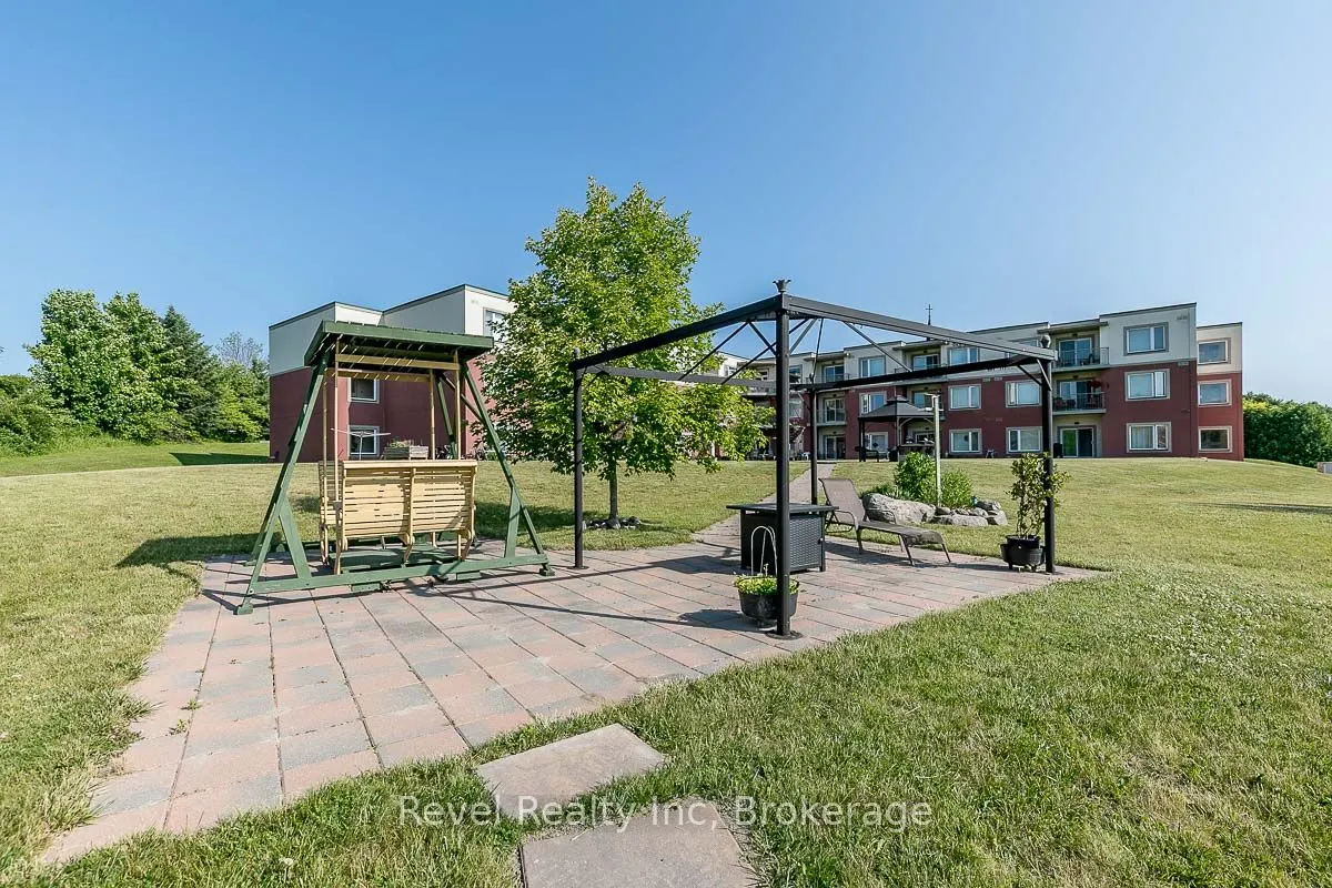 333 LAFONTAINE Road W, #105