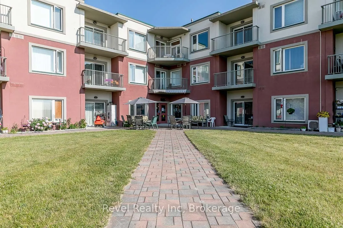 333 LAFONTAINE Road W, #105