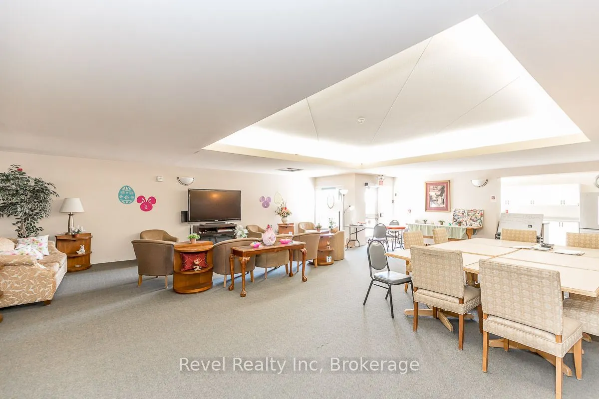 333 LAFONTAINE Road W, #105