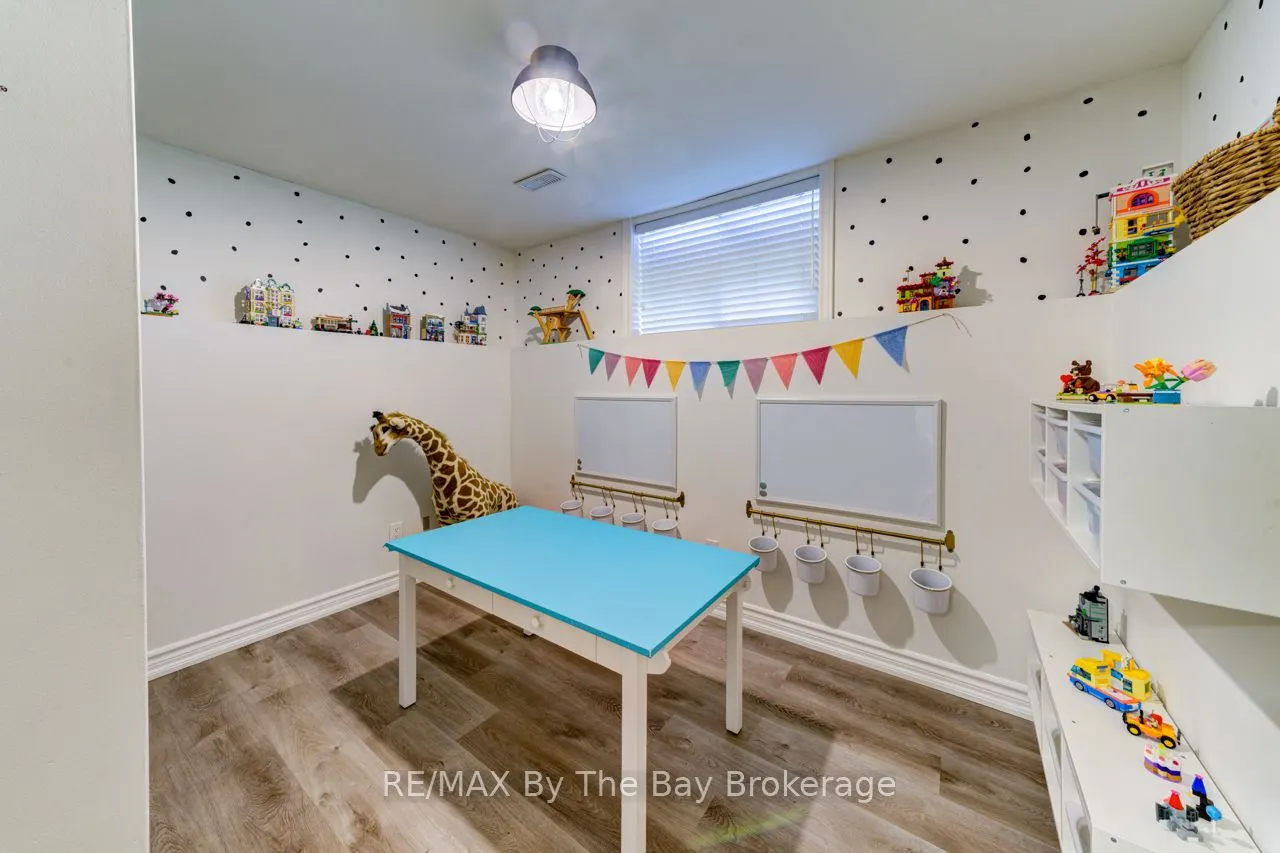 1595 County 42 Road
