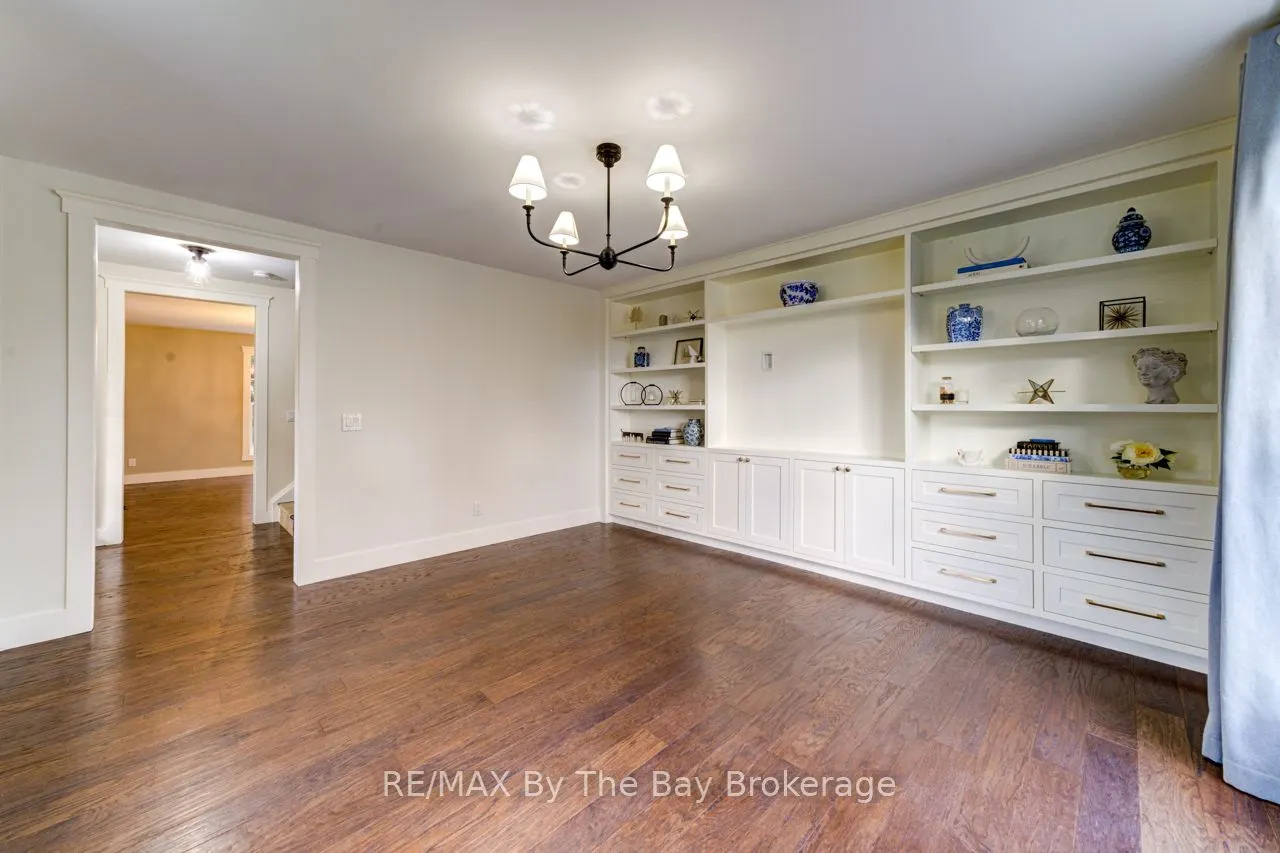 1595 County 42 Road