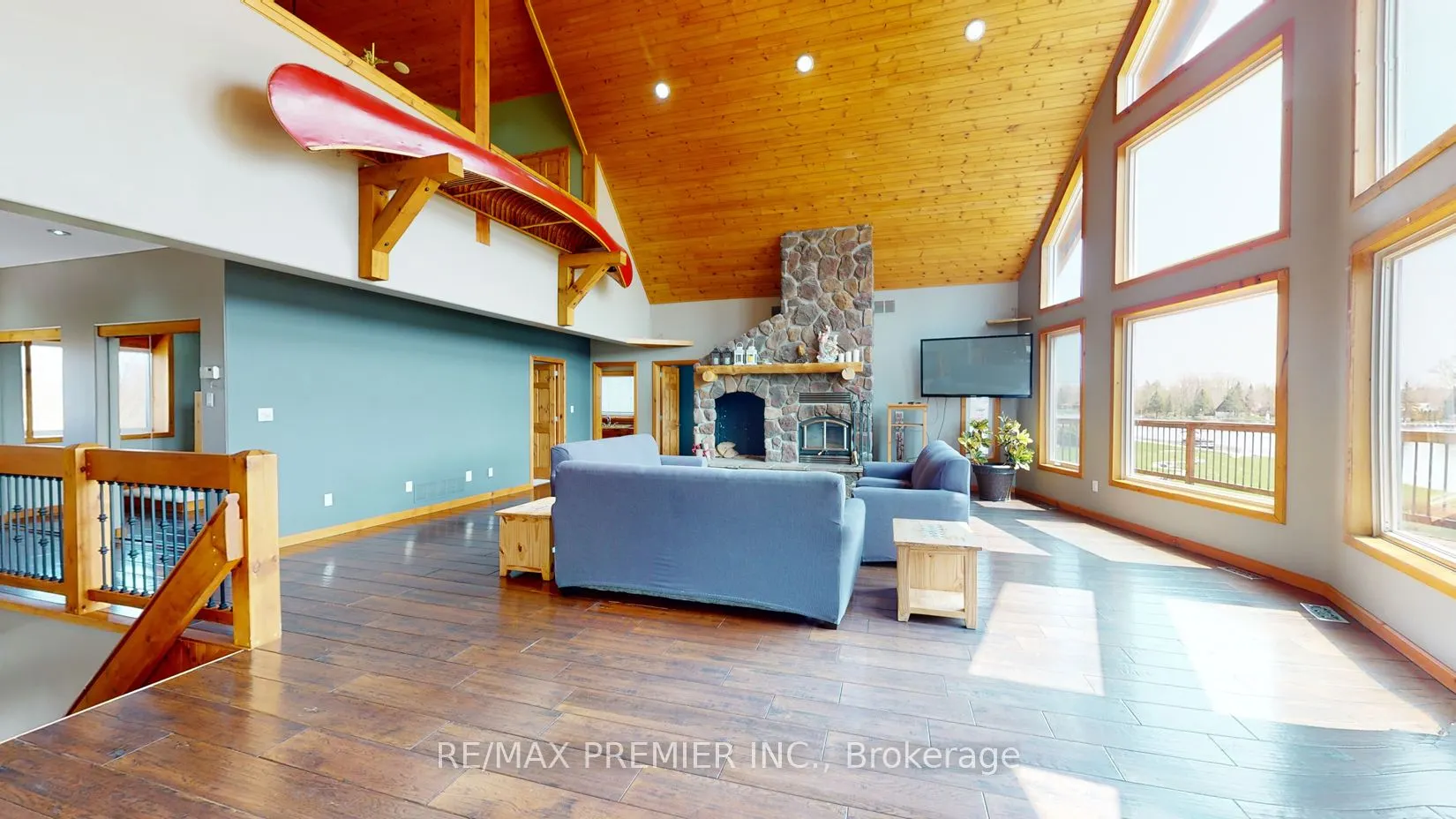 31 Paradise Boulevard