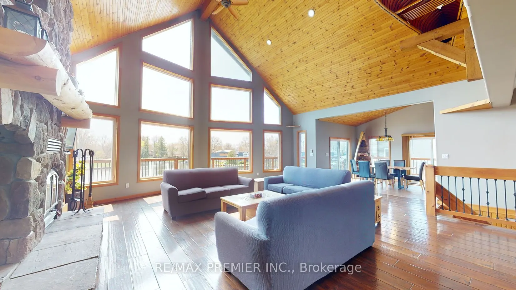 31 Paradise Boulevard