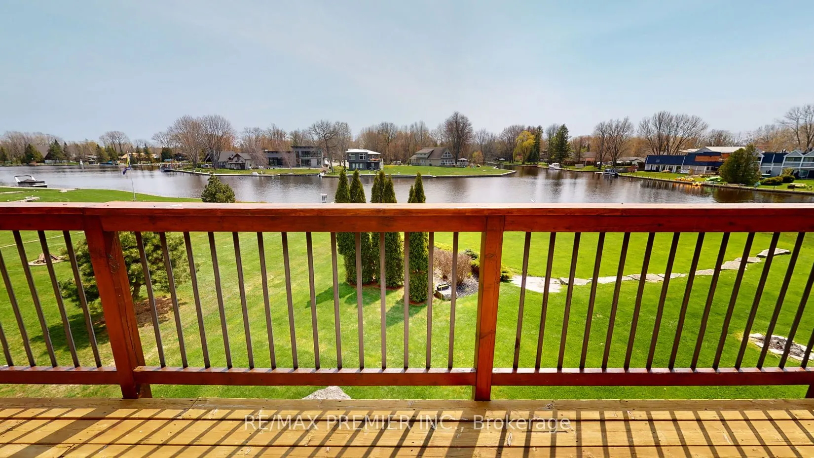 31 Paradise Boulevard