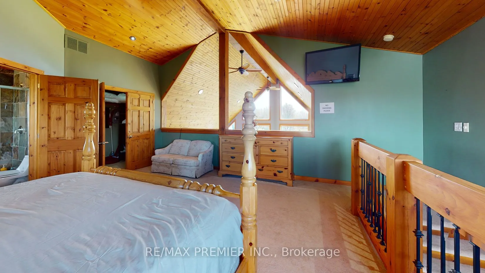 31 Paradise Boulevard