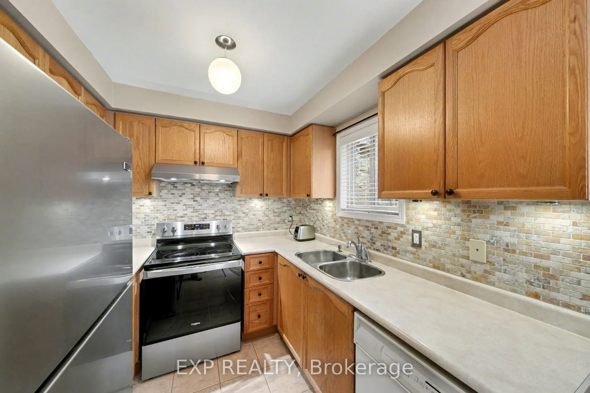 56 Hawthorne Crescent