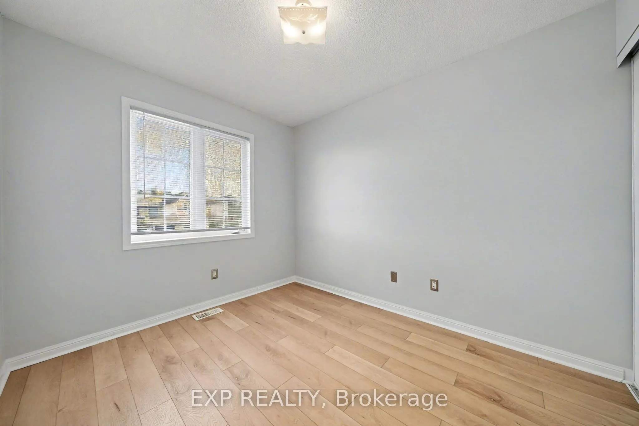 56 Hawthorne Crescent