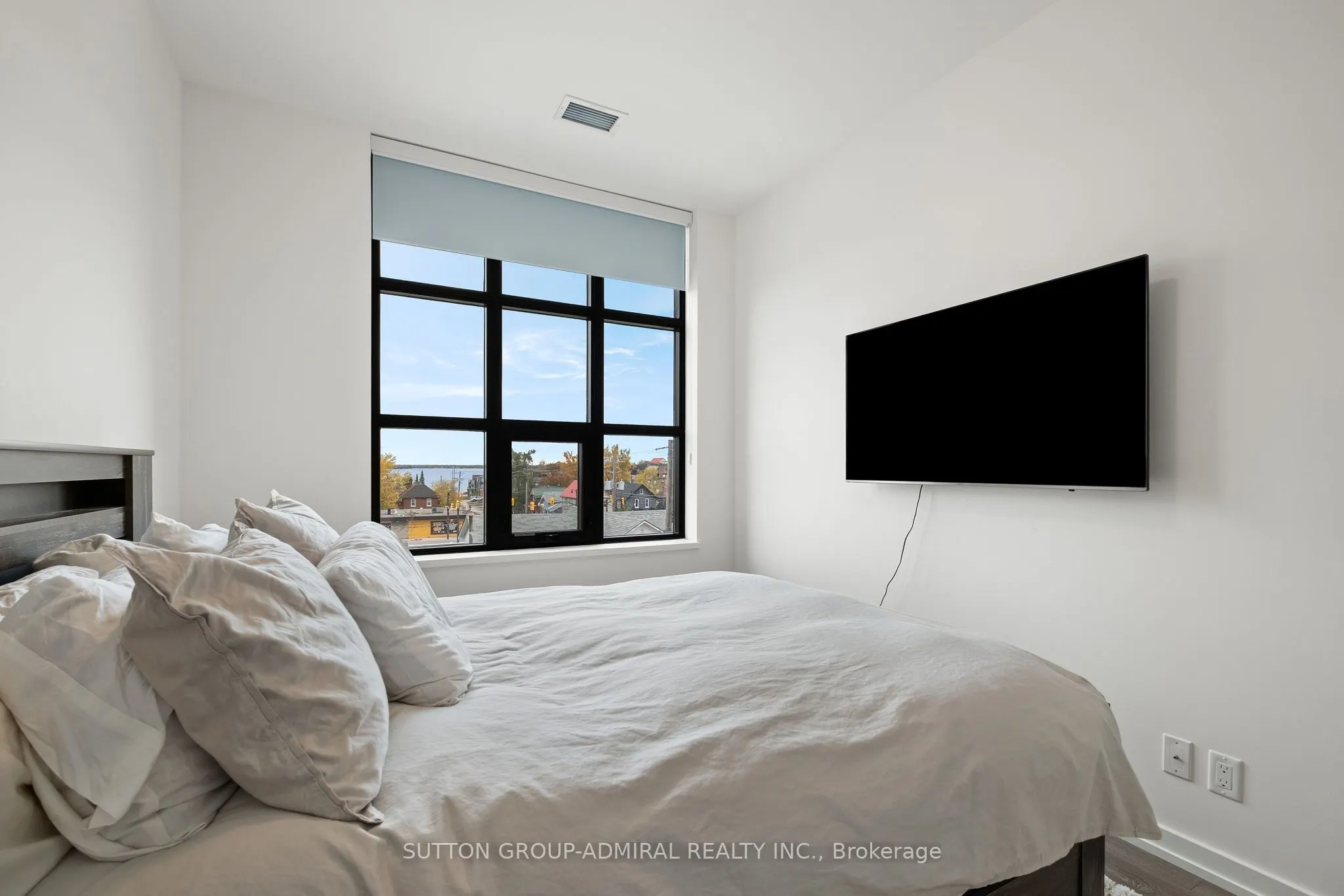21 Matchedash Street #305