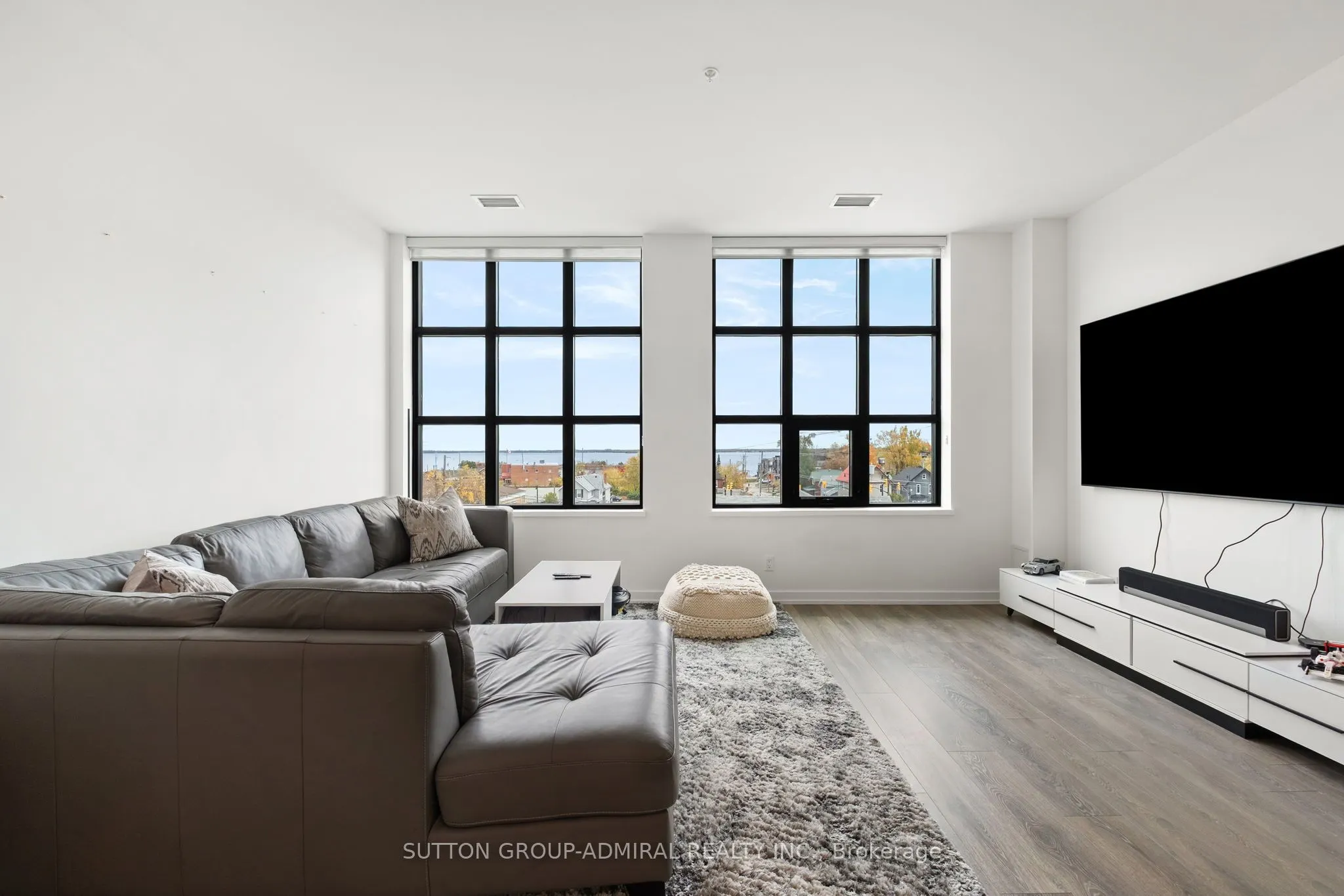 21 Matchedash Street #305
