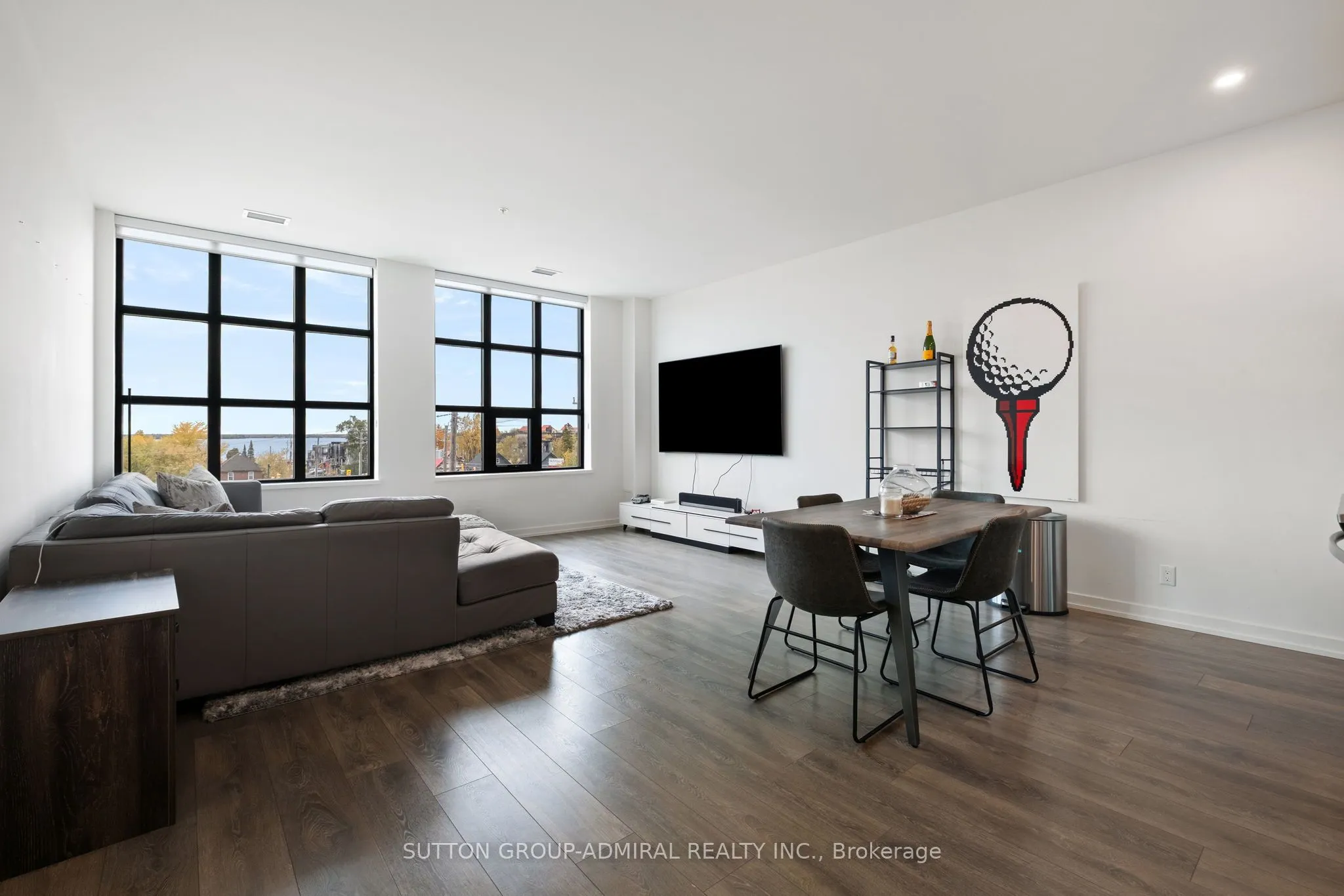 21 Matchedash Street, #305