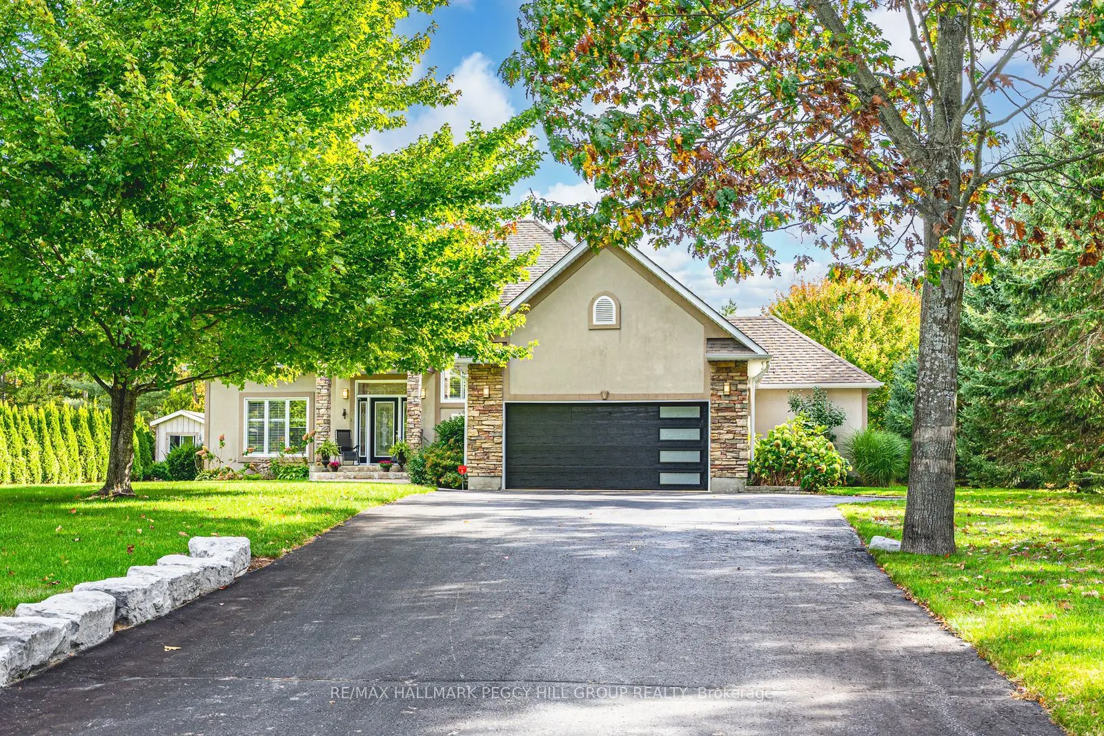 127 Goldfinch Crescent