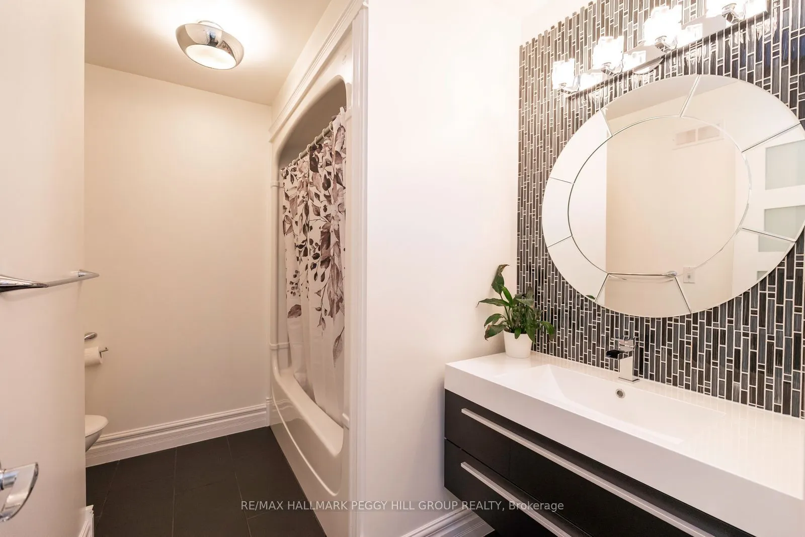 127 Goldfinch Crescent