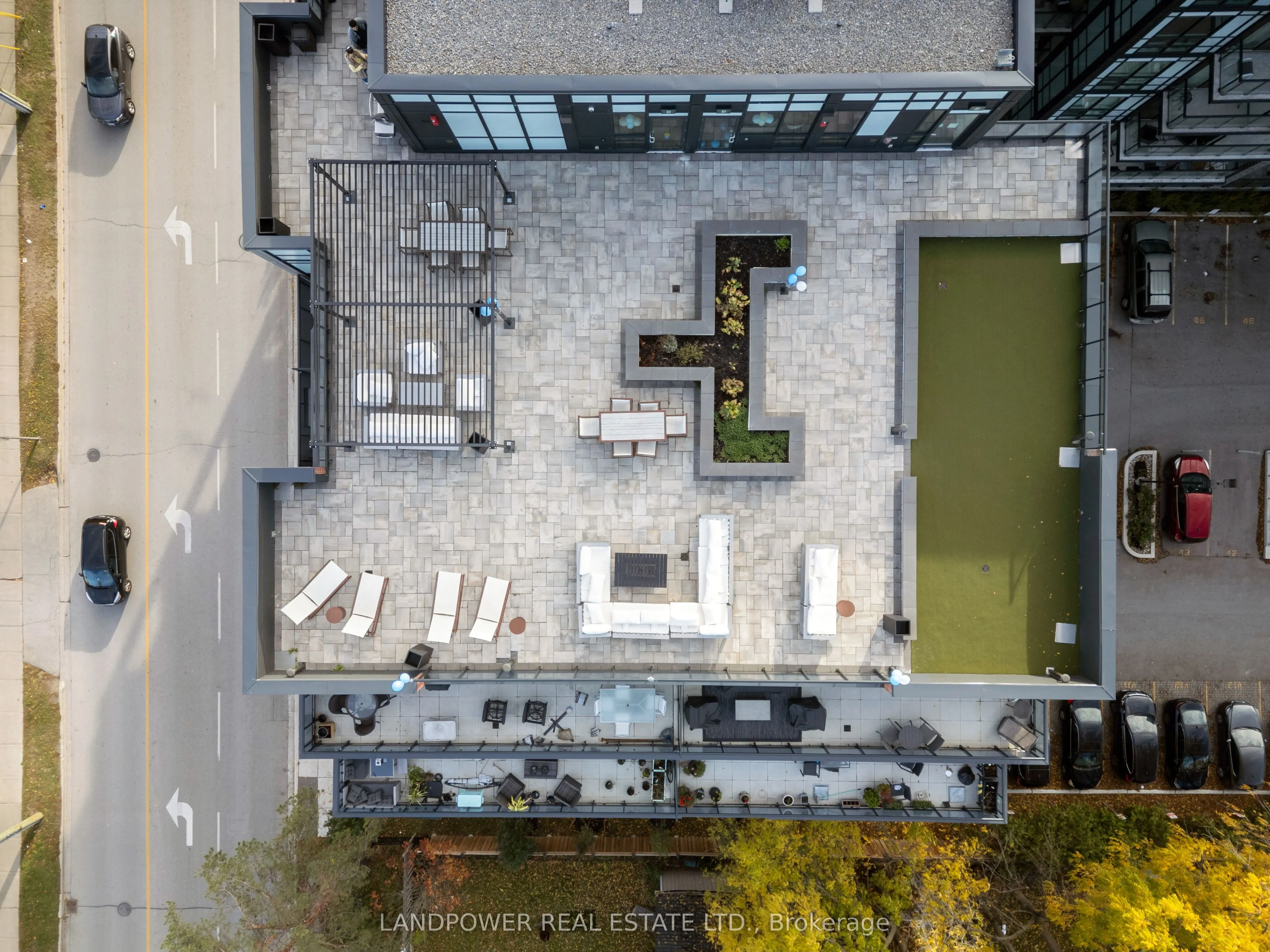 681 Yonge Street, #PH719