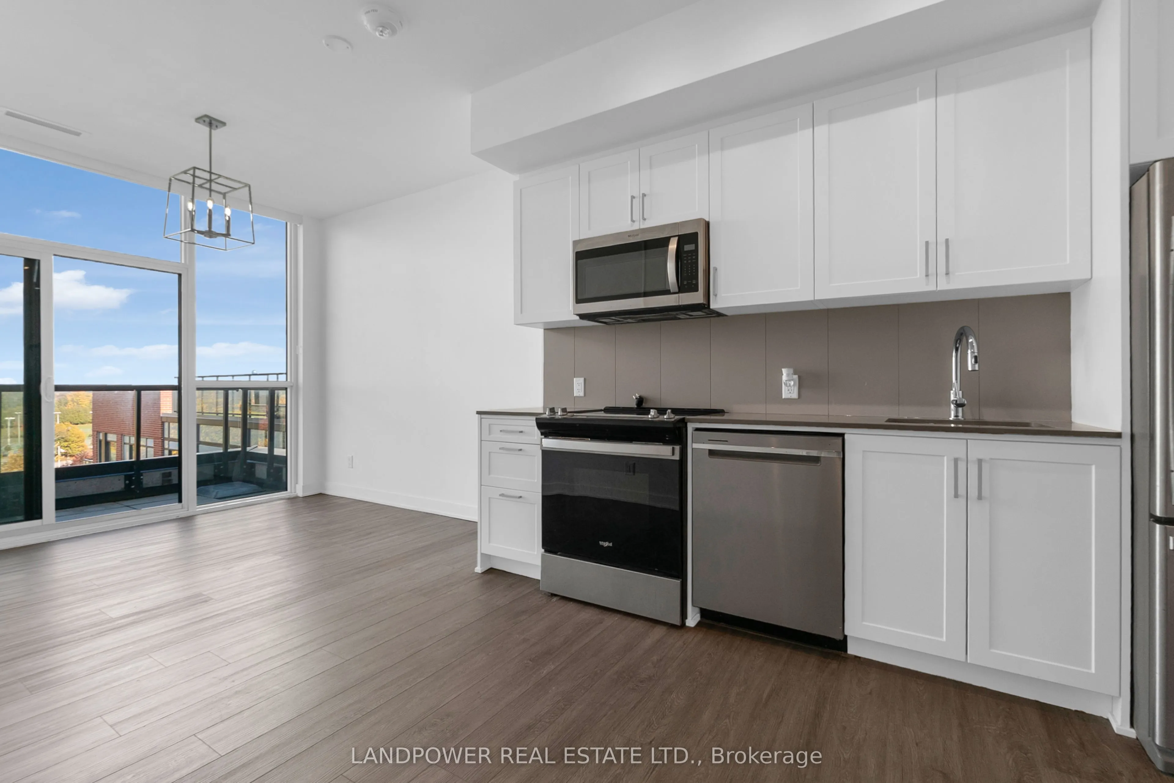 681 Yonge Street, #PH719