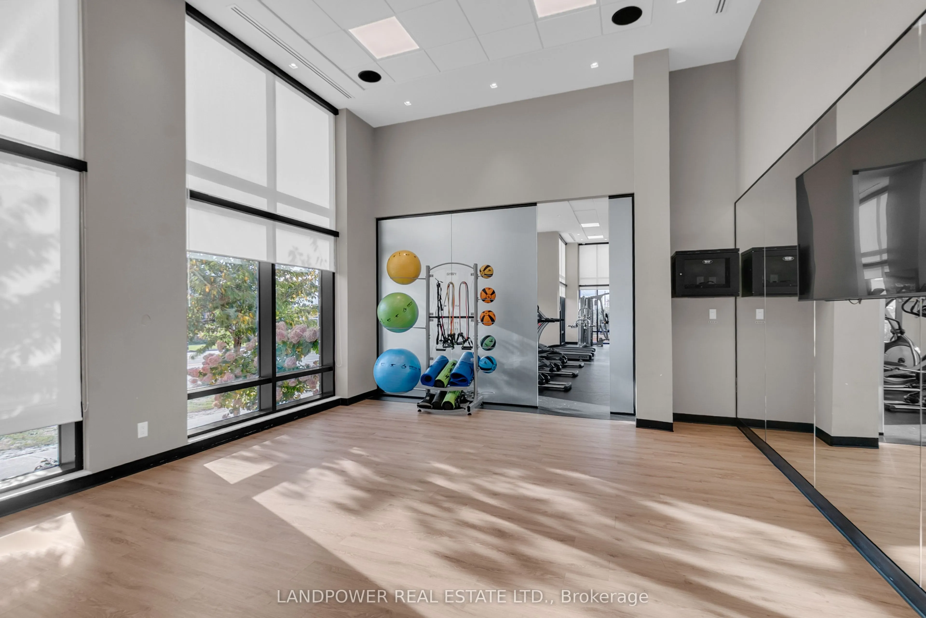 681 Yonge Street, #PH719