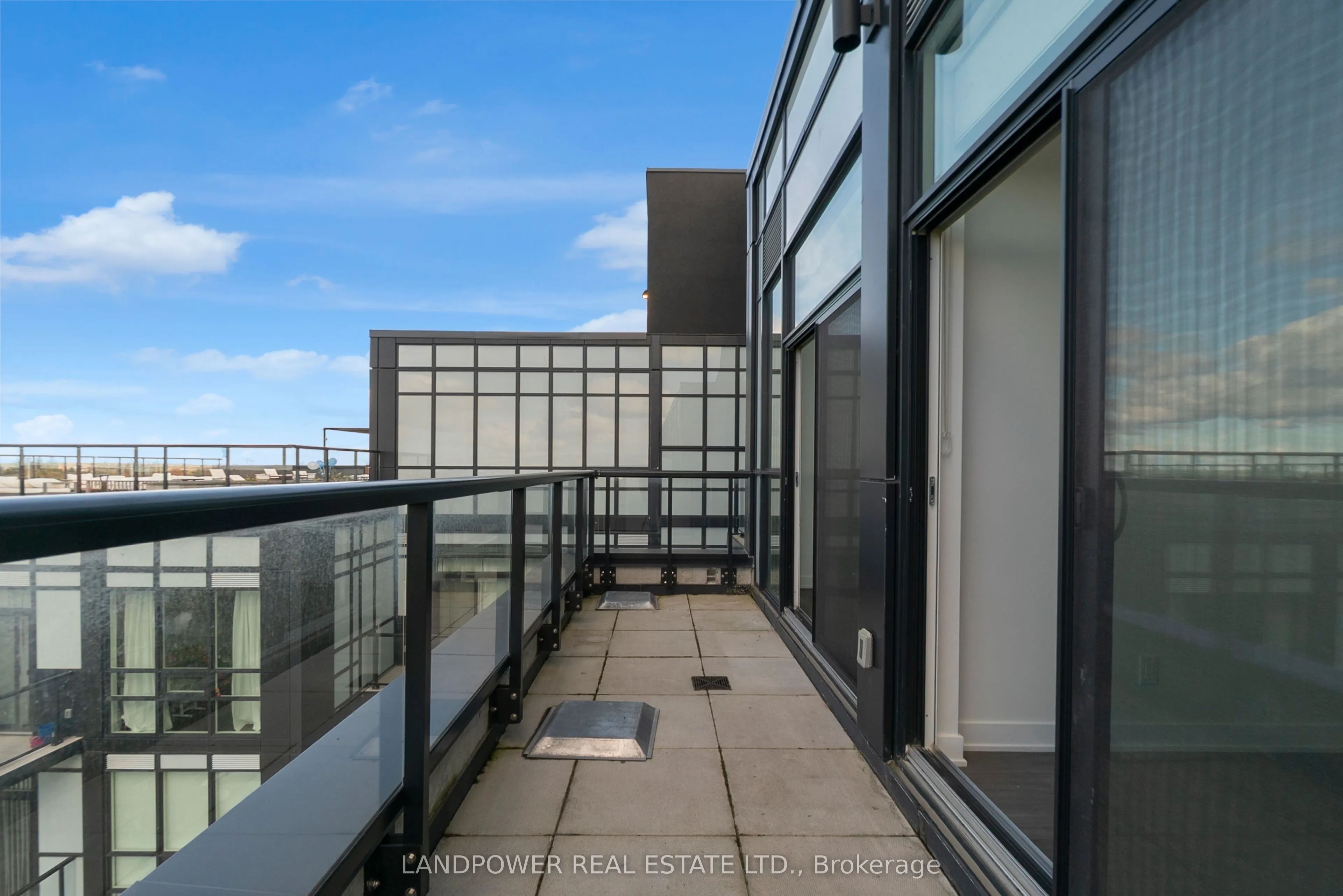 681 Yonge Street, #PH719