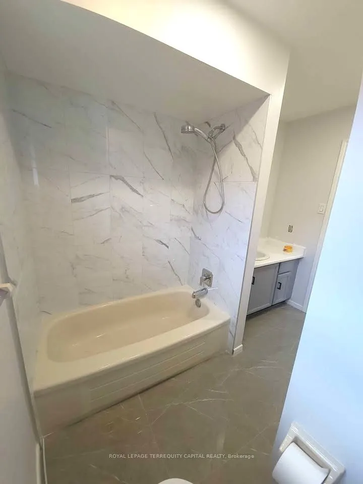 98 Buchanan Street, #Upper