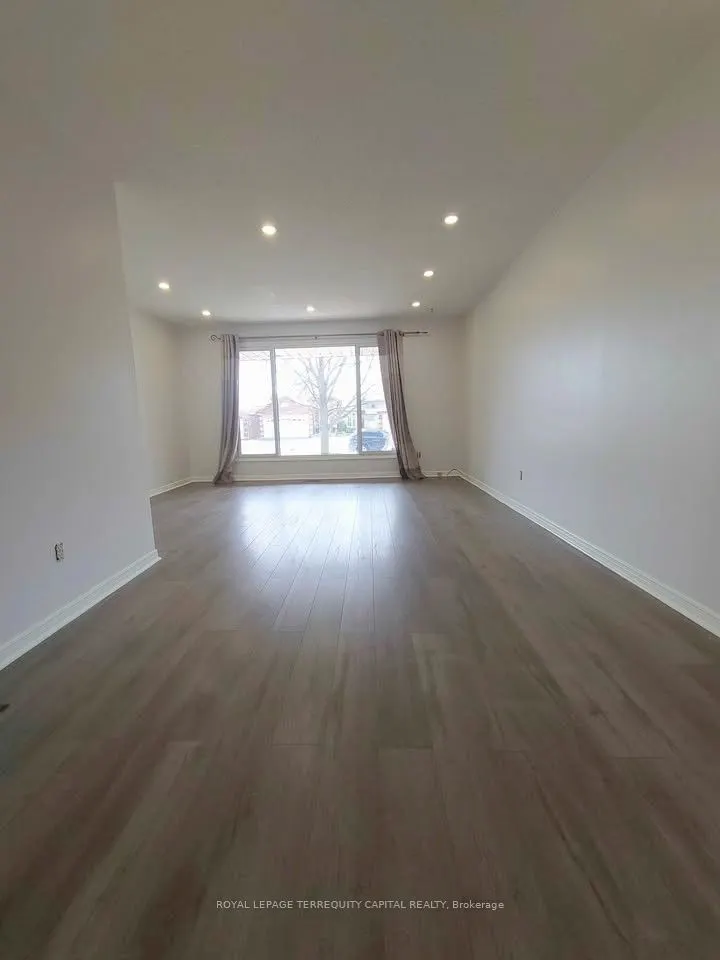 98 Buchanan Street, #Upper