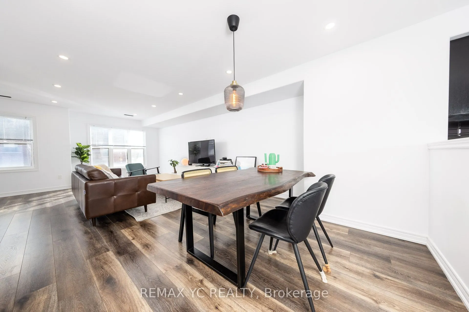 1 Leggott Avenue, #2