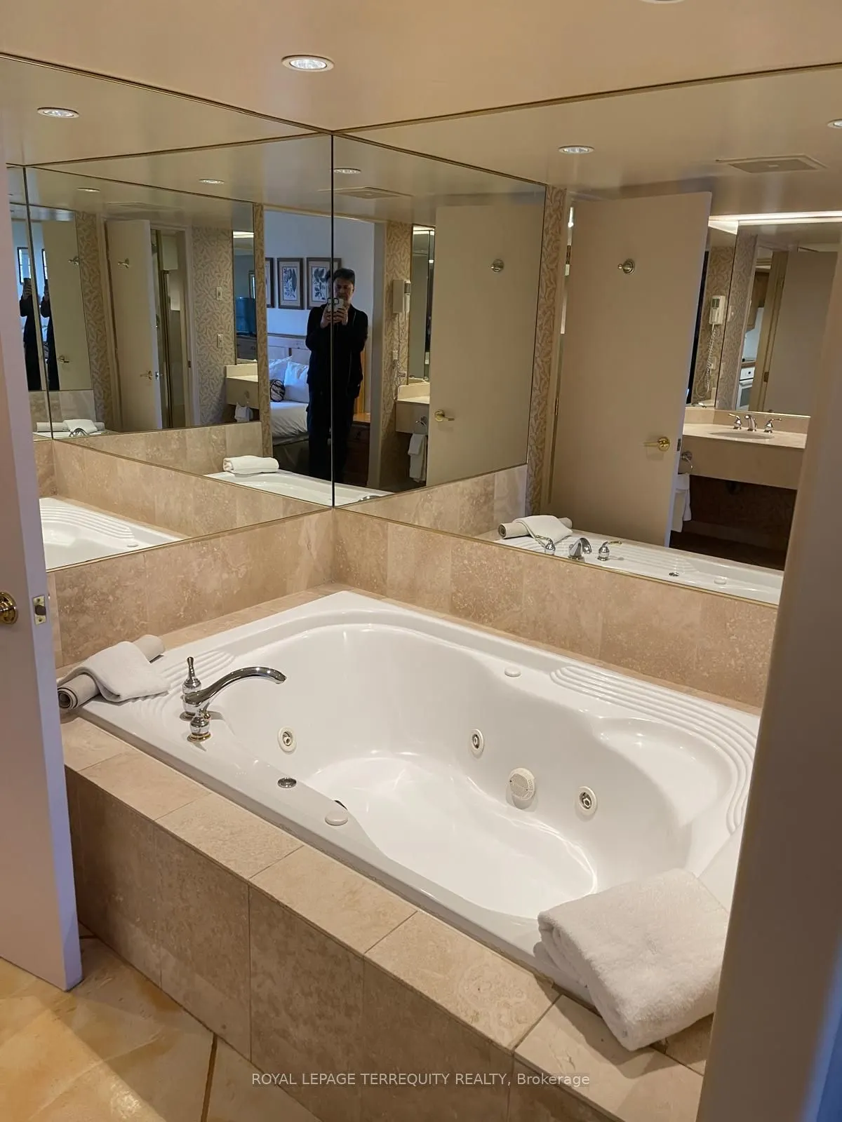 90 Highland Drive, #2328