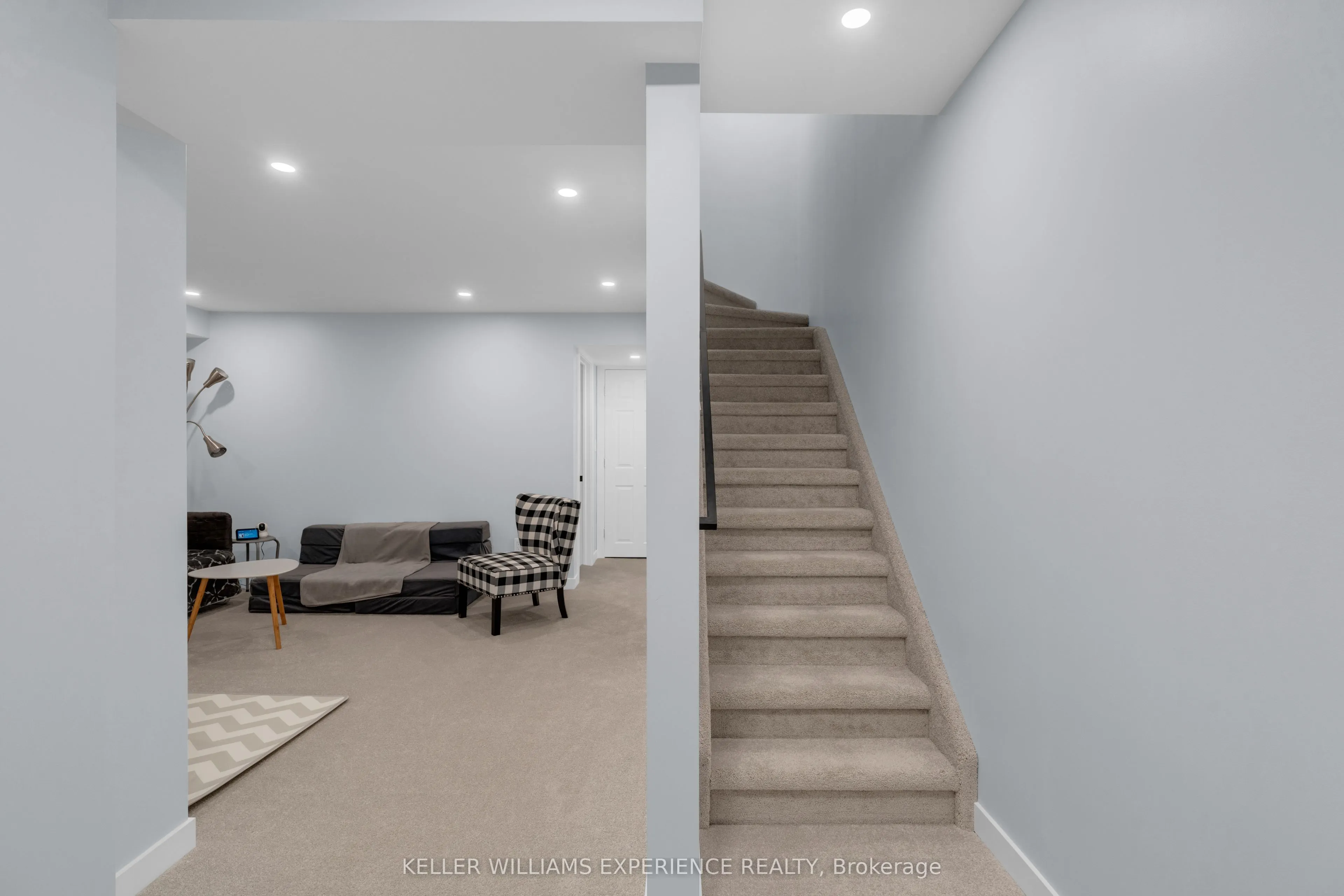 25 South Street, #123