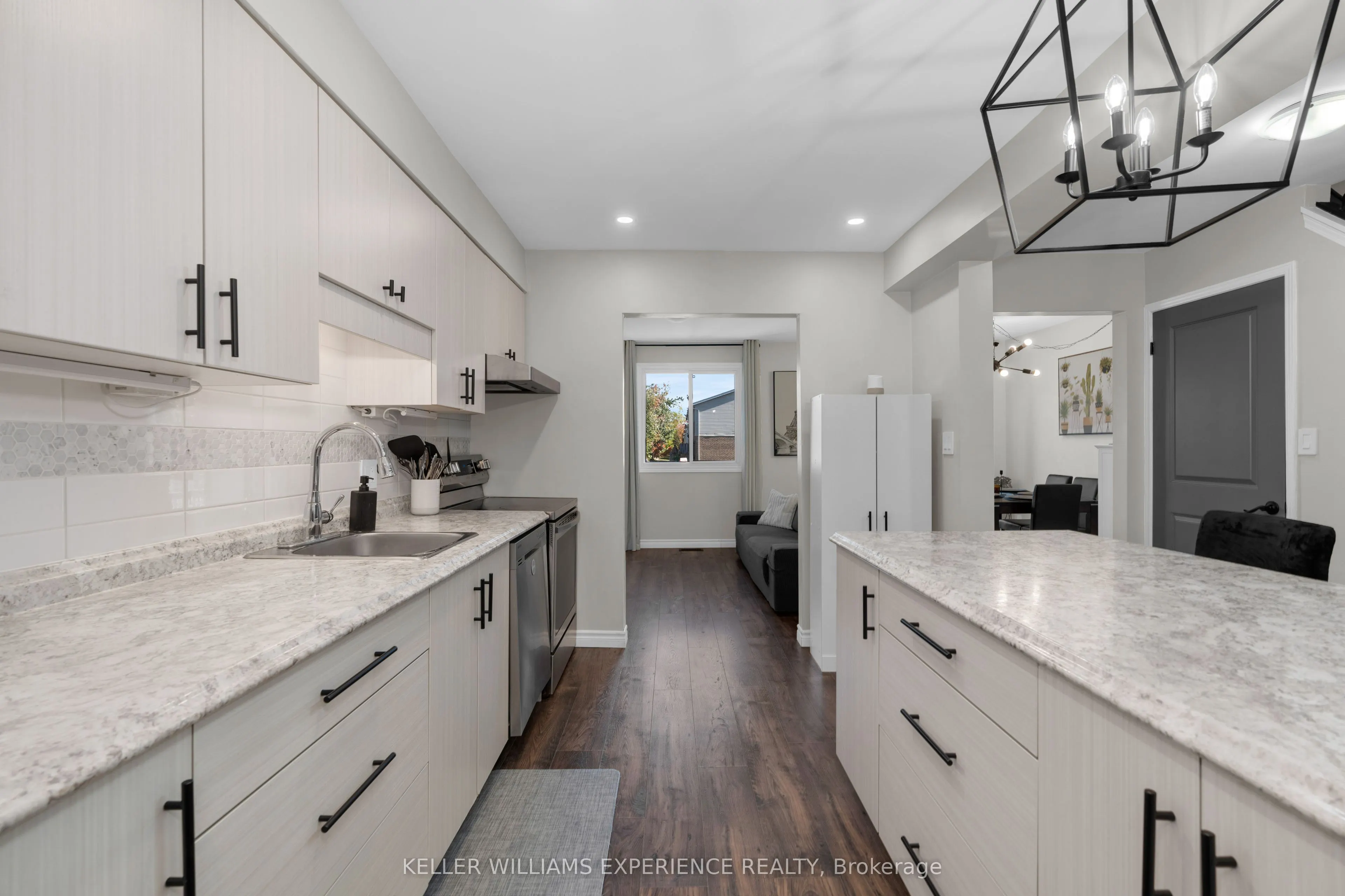 25 South Street, #123