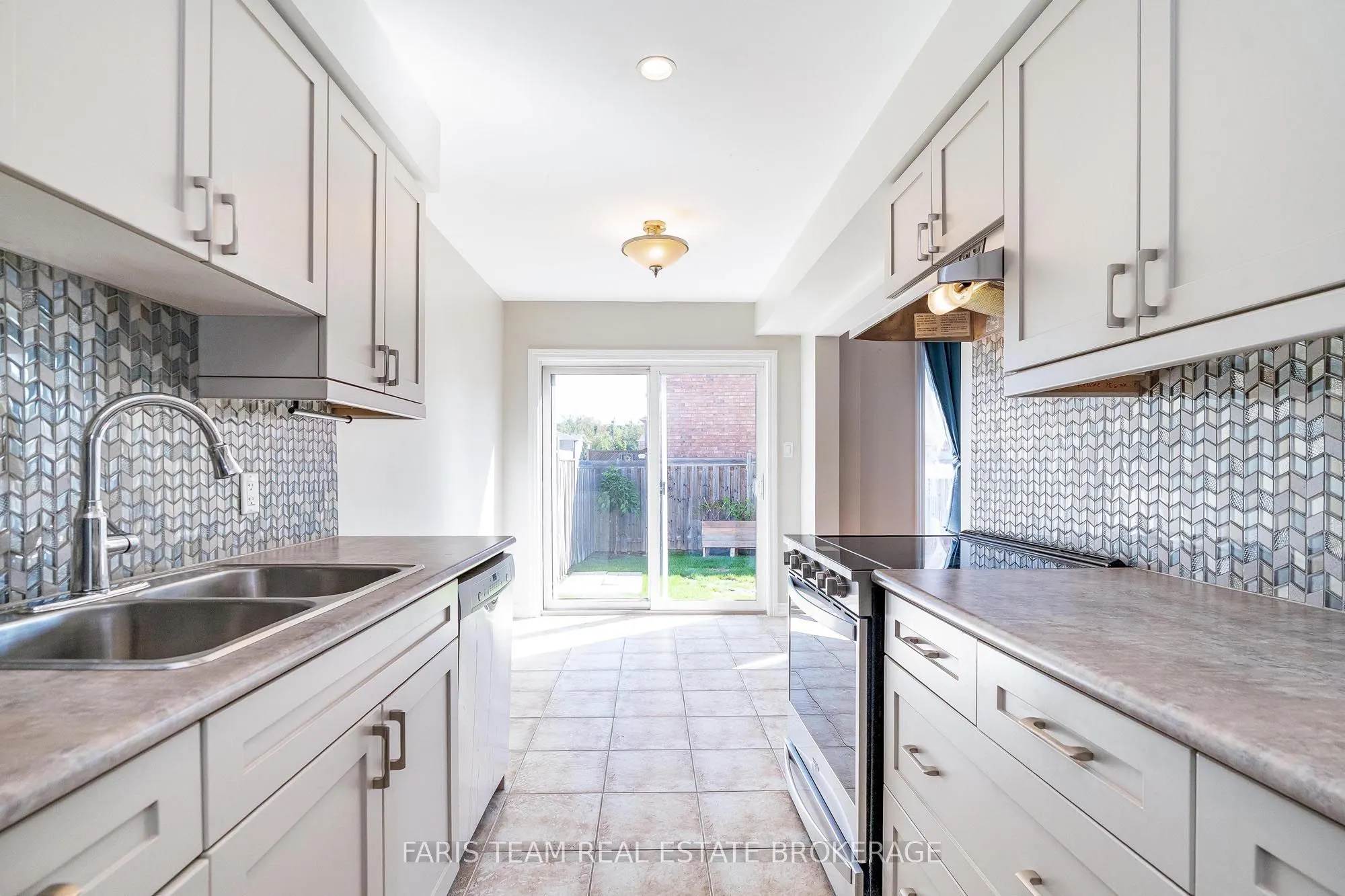 30 Southwoods Crescent, #60